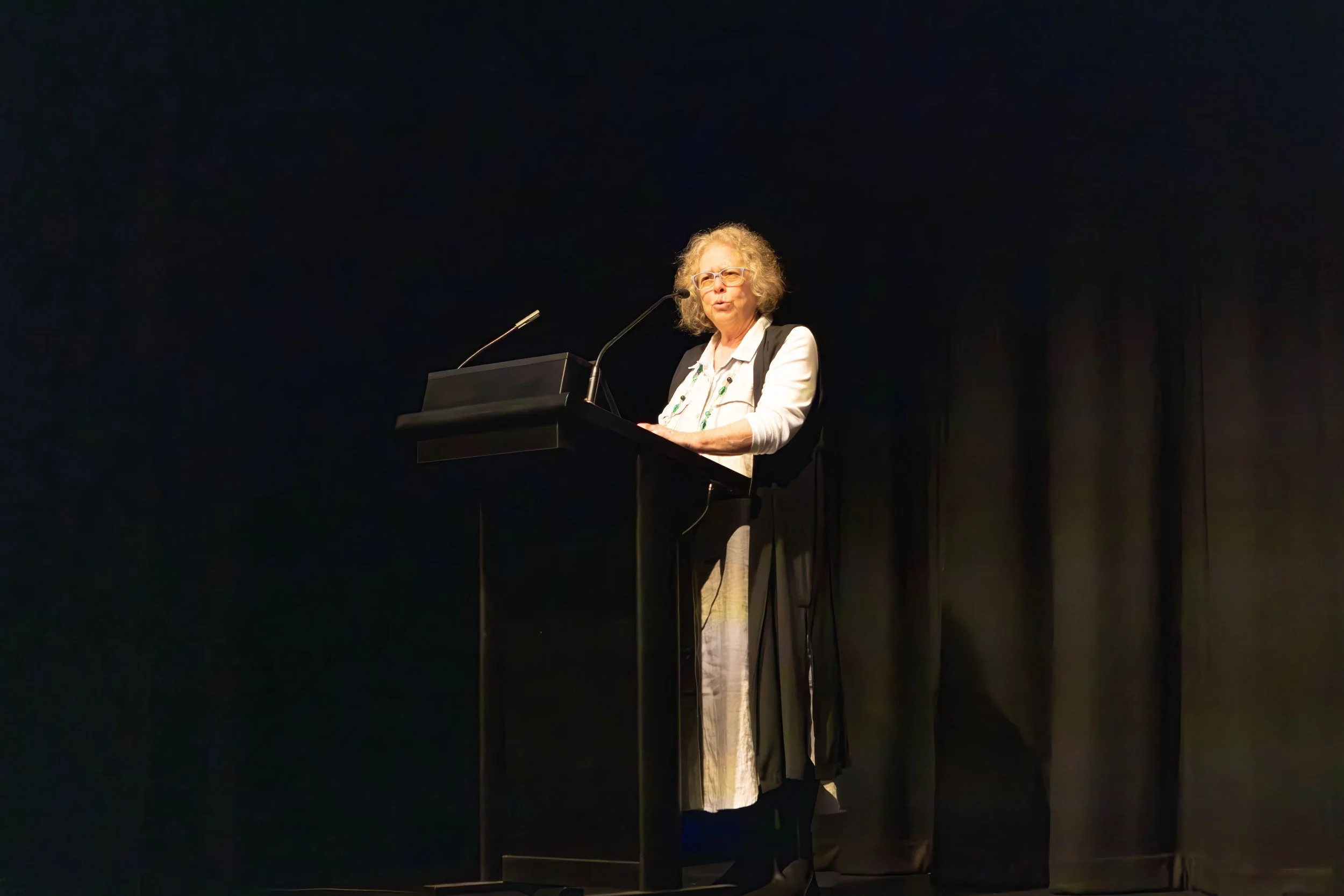 Festival Director Mahamati welcomes the audience. 