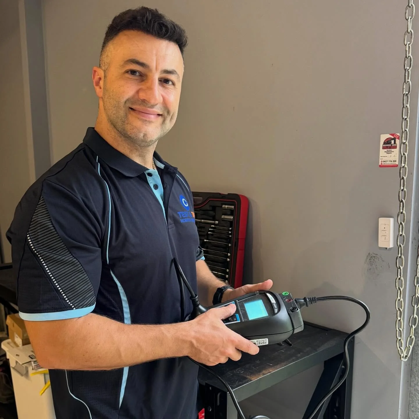👷&zwj;♂️ Meet your Technician Emir 👋 

The face you meet at your workplace and the reason our clients can trust that every job in done properly. 

Emir is our fully licensed technician (Lic.No. 1512014) and the person that shows up to every job on 