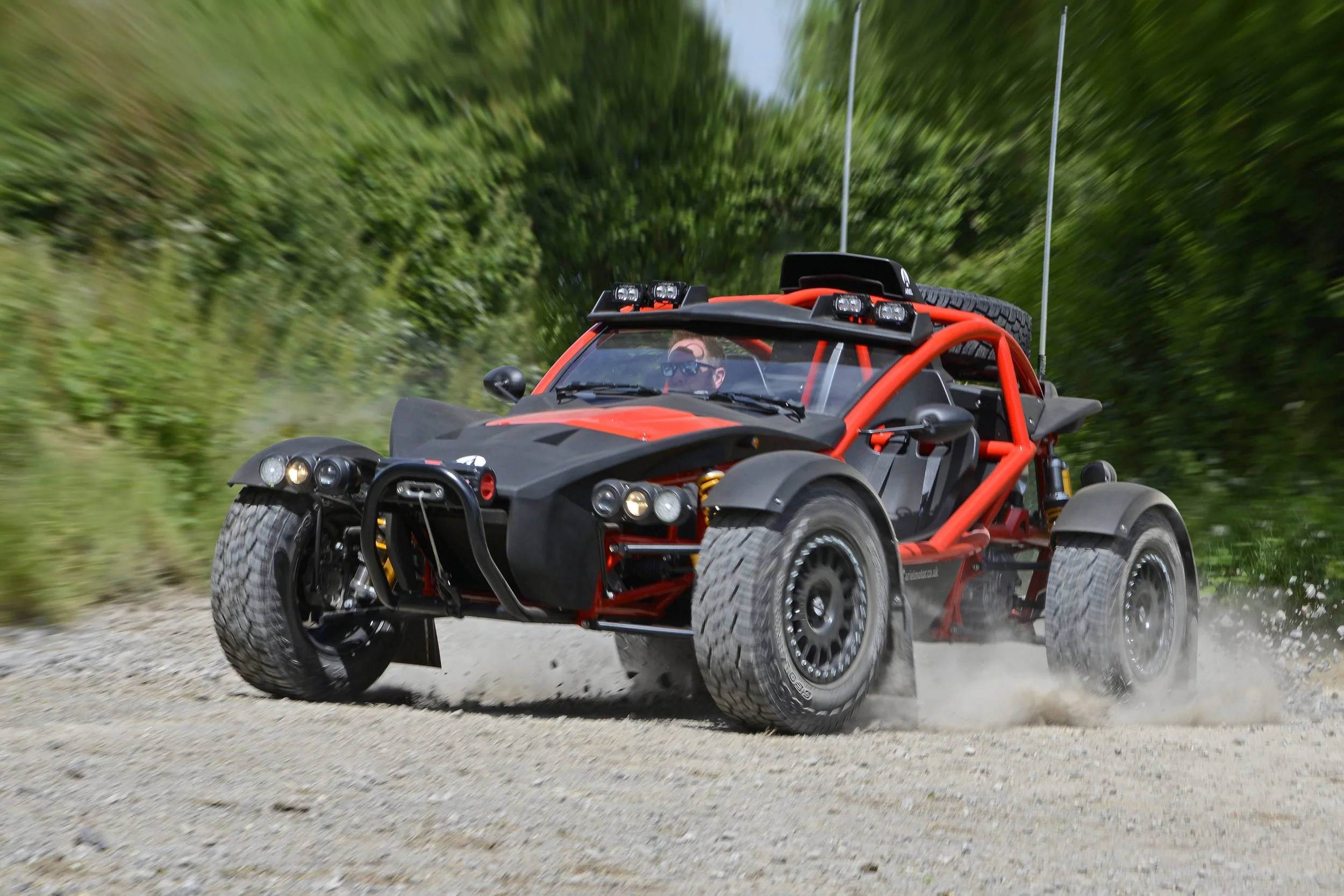 01 Ariel Nomad 2 Driving.jpg