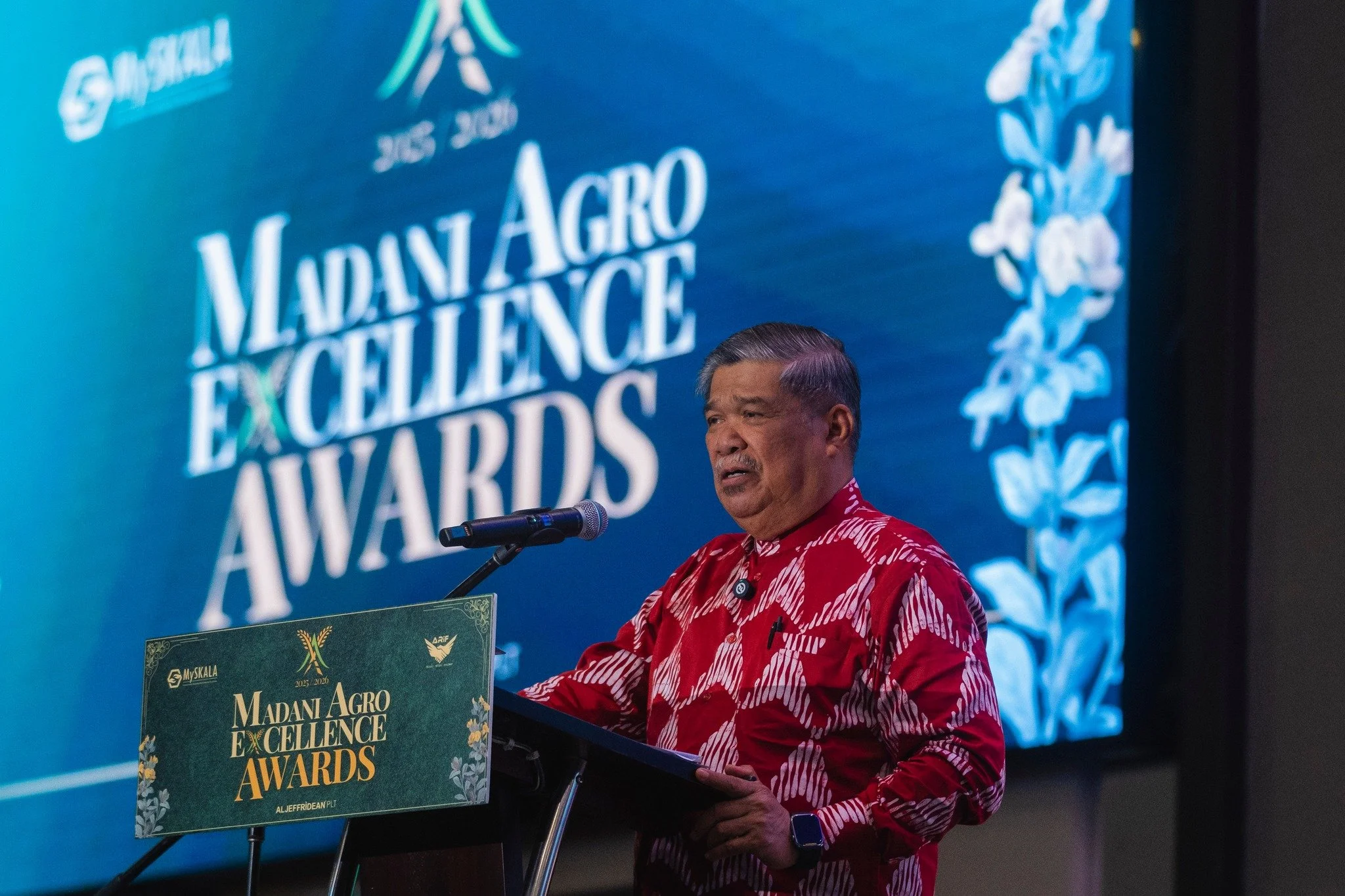 Majlis Makan Malam MADANI Agro Excellence Awards 2025/2026 — Mohamad Sabu Facebook, February 2026.