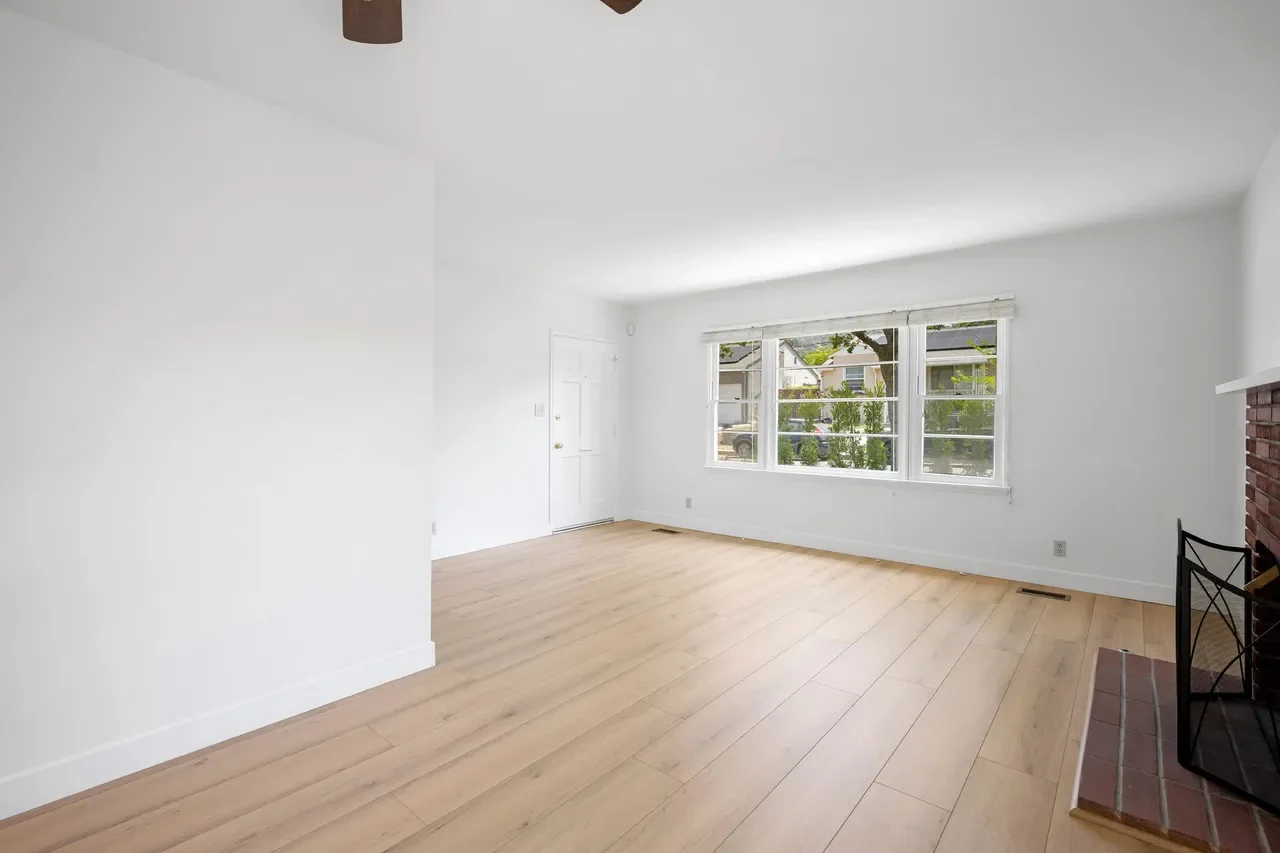 affordable-home-remodel-glendale-los-angeles-crystal-peak-after-22.webp