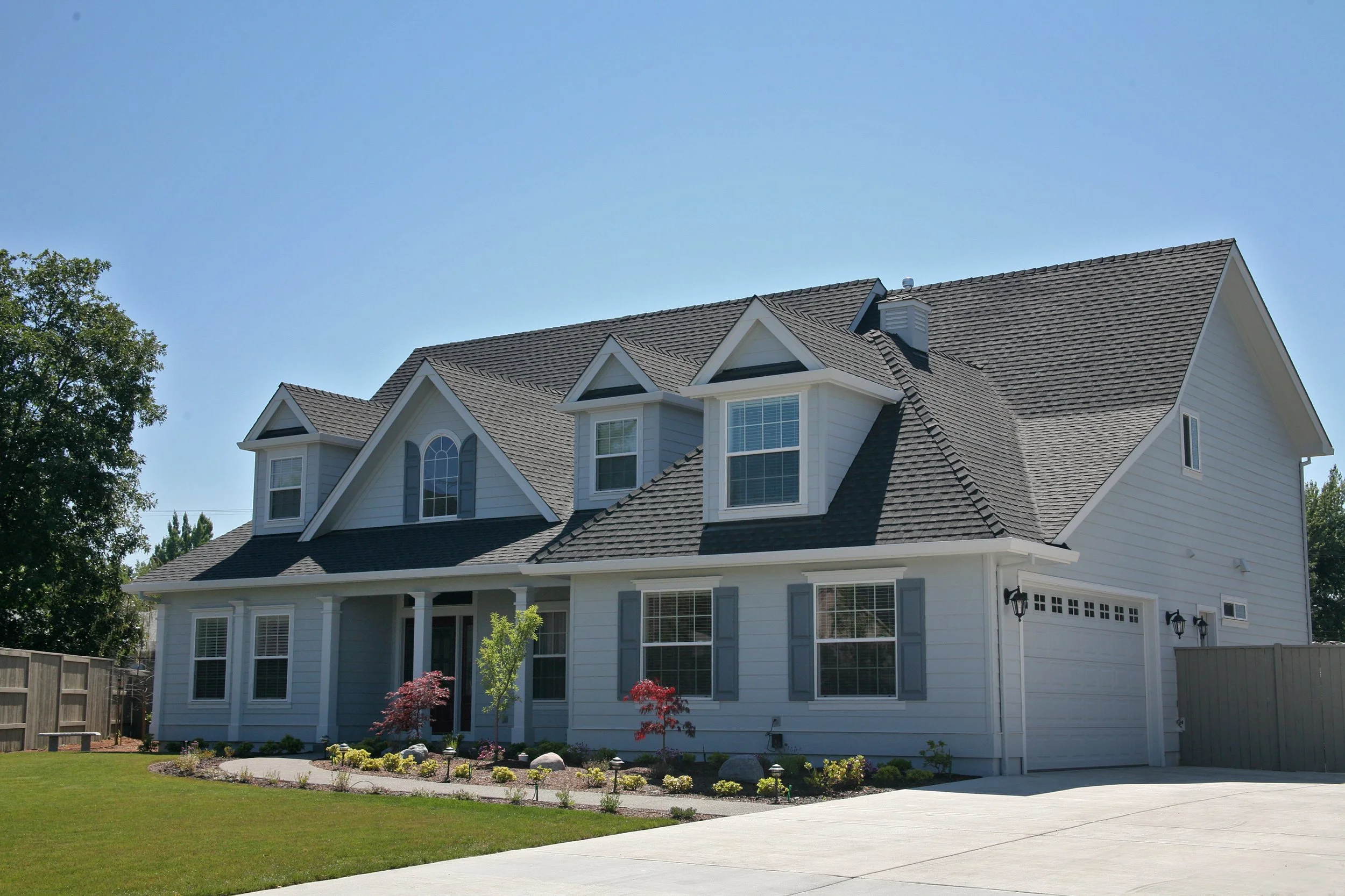 Residential Roof Installation in Los Angeles