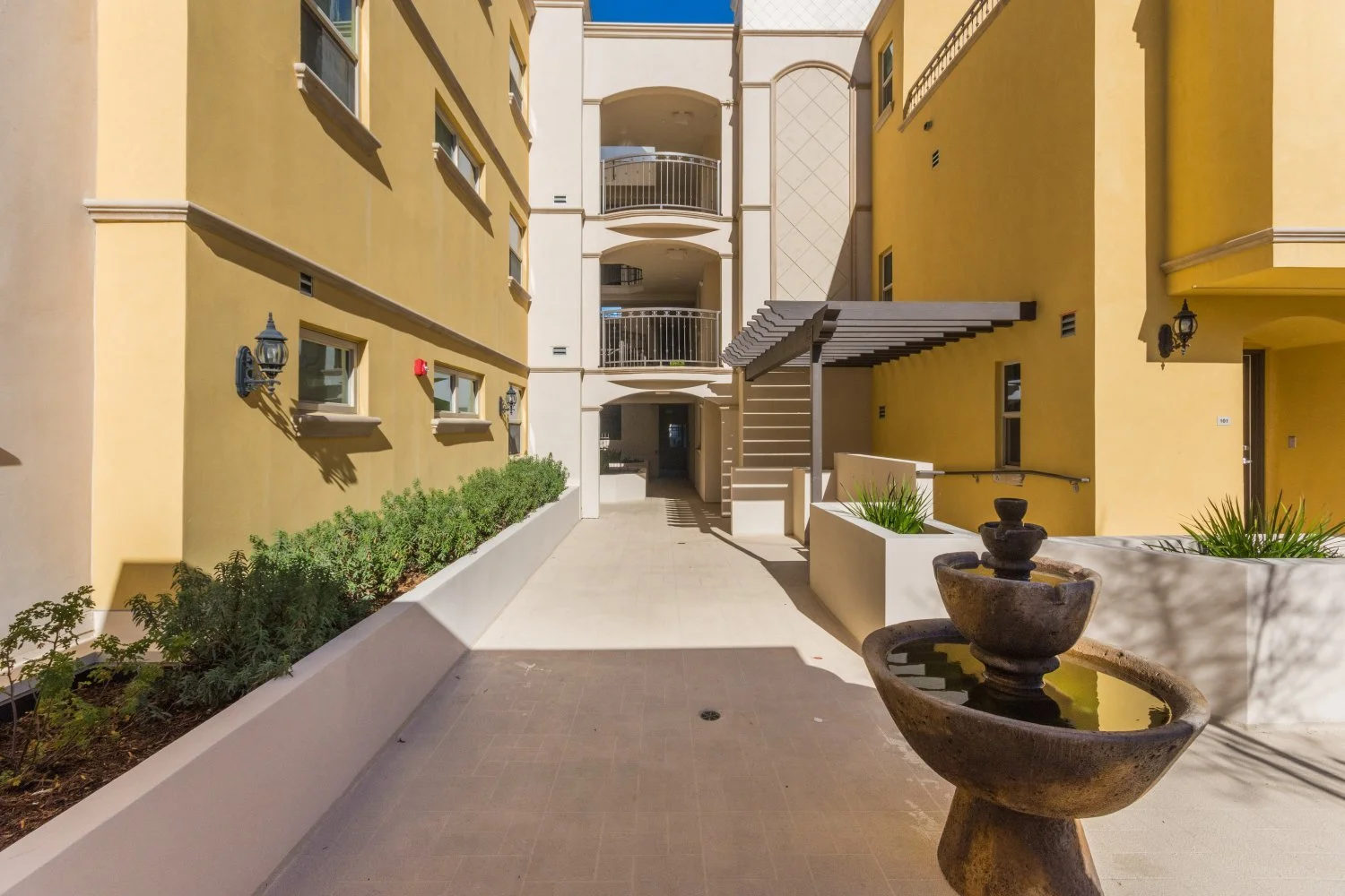 Licensed general contractor commercial construction project in Glendale California — Crystal Peak Construction Inc.