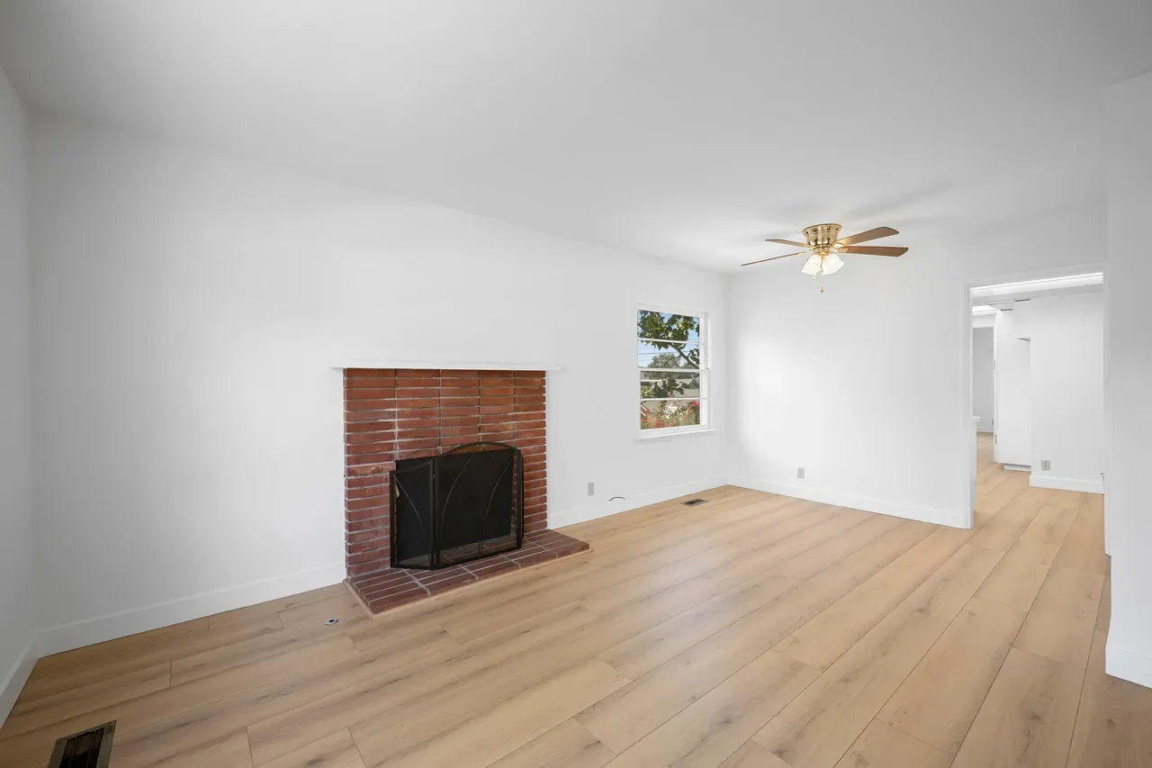 affordable-home-remodel-glendale-los-angeles-crystal-peak-after-25.webp