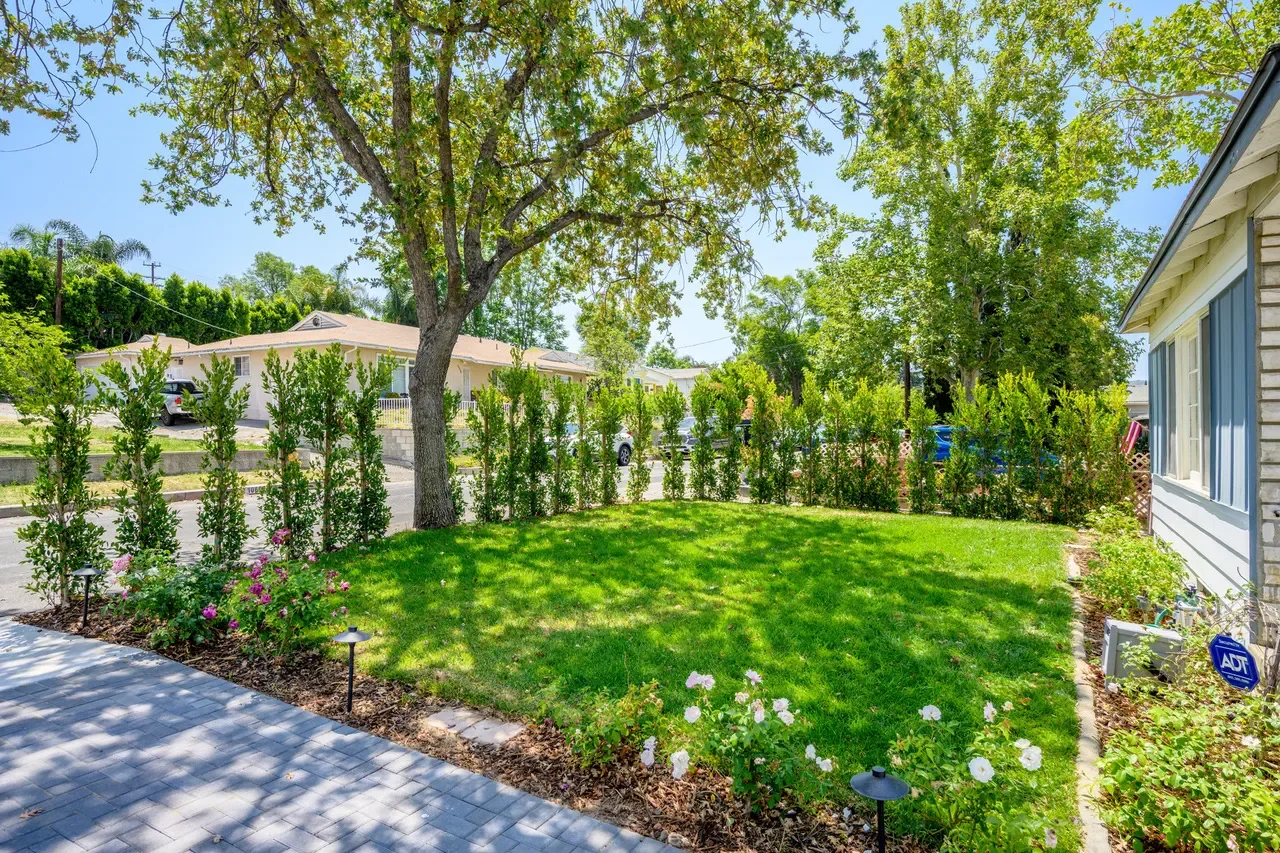 affordable-home-remodel-glendale-los-angeles-crystal-peak-after-1.webp