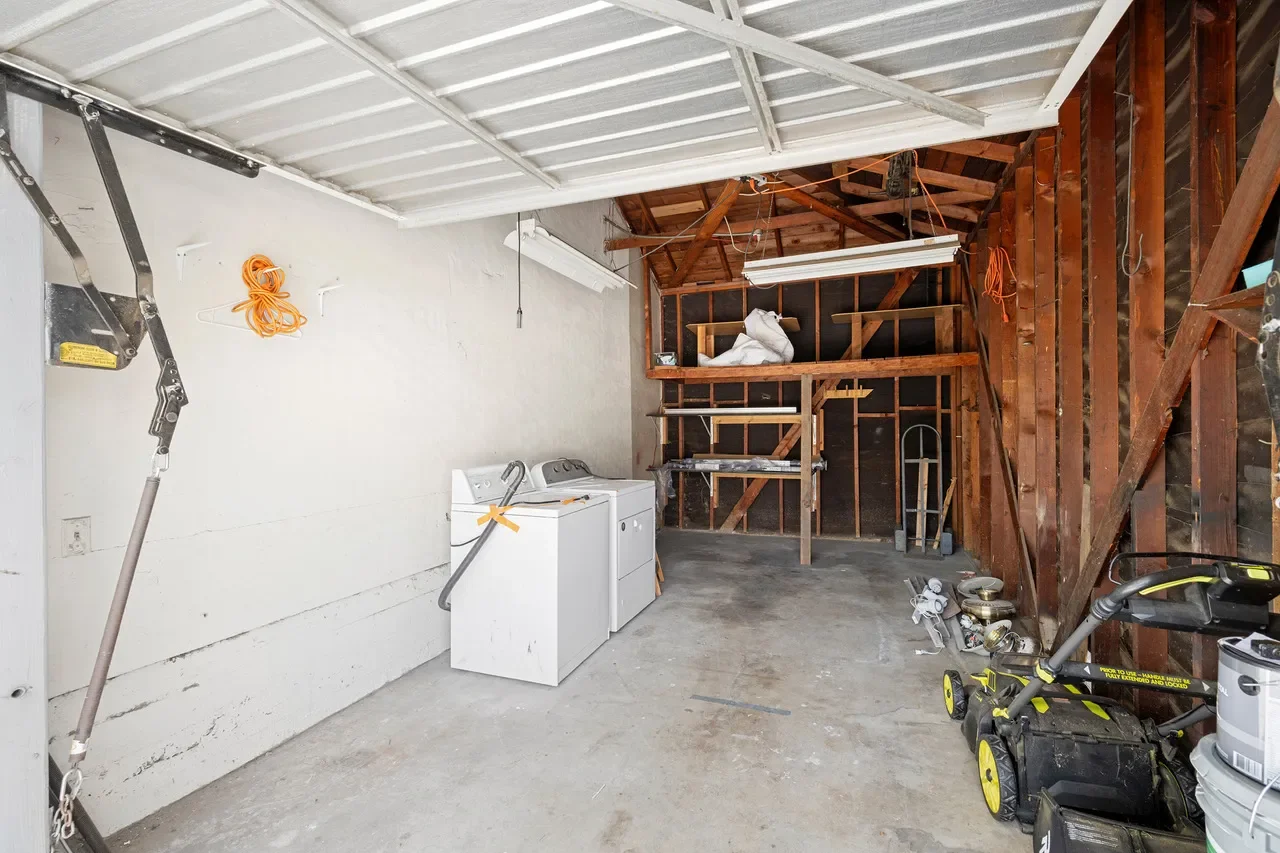 affordable-home-remodel-glendale-los-angeles-crystal-peak-after-11.webp