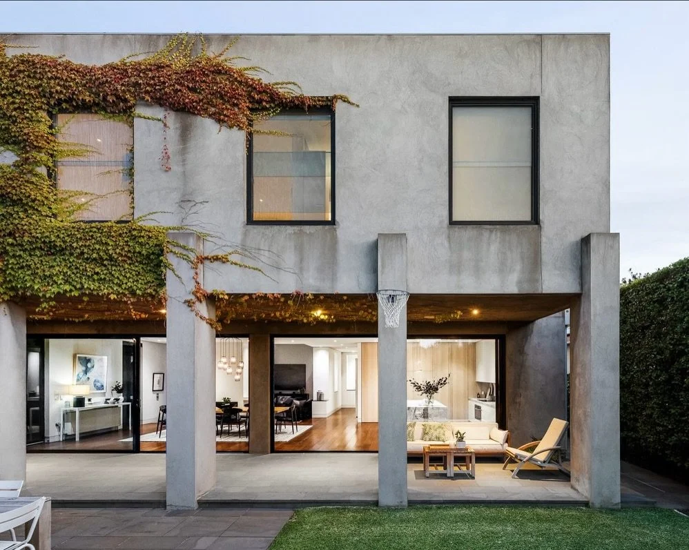 Custom floor-to-ceiling windows and sliding doors by @audsleywindows feature throughout the Foam Street project. Australian-made and built for bespoke architectural projects.

#montage #marketing