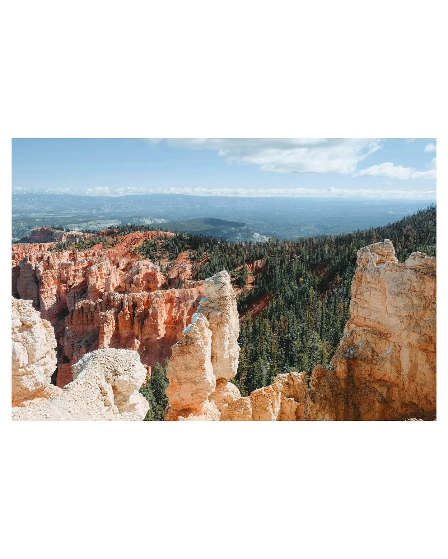 Bryce Canyon National Park 
&mdash;&mdash;&mdash;&mdash;&mdash;&mdash;&mdash;&mdash;&mdash;&mdash;&mdash;&mdash;&mdash;&mdash;&mdash;&mdash;&mdash;&mdash;&mdash;
#utah #utahillustrated #stayandwander #createcommune #exploretocreate #landscapephotogra