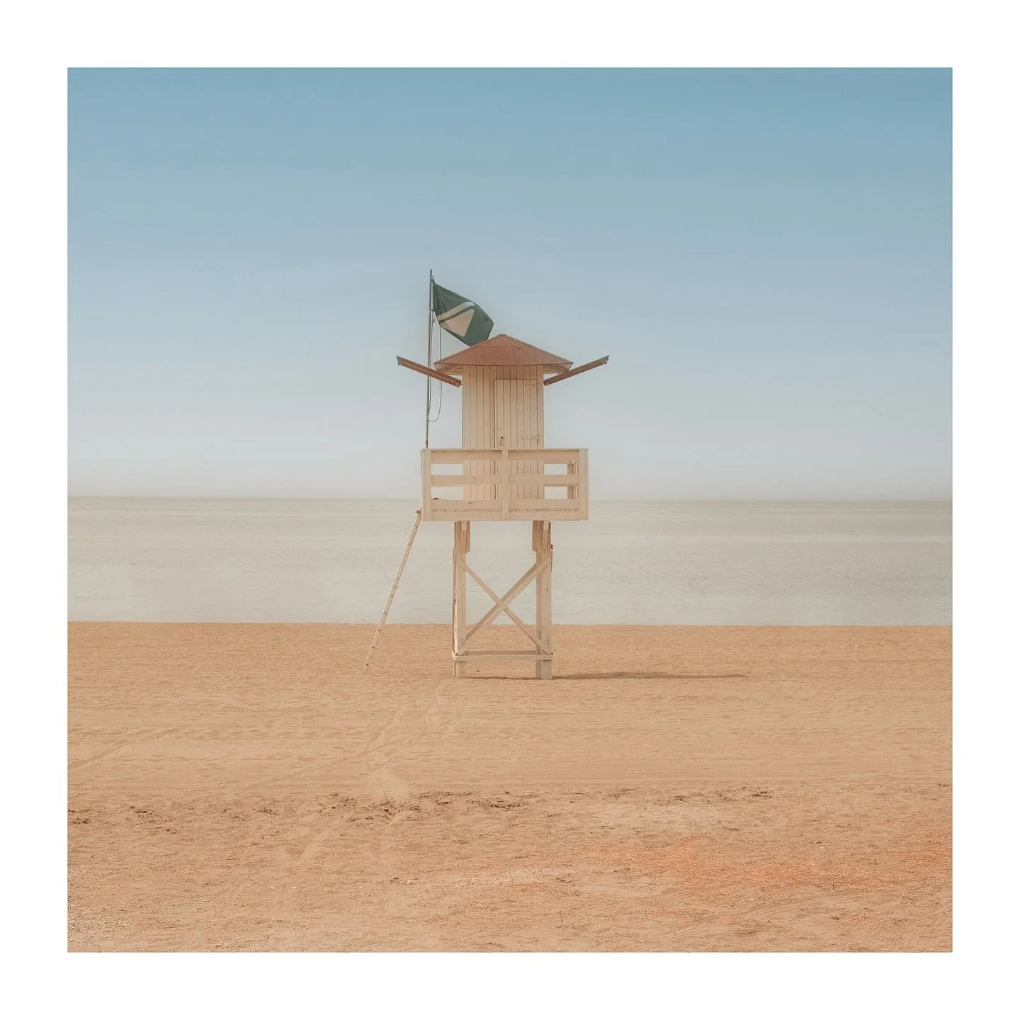 Beach life 🎞️
-&mdash;&mdash;&mdash;&mdash;&mdash;&mdash;&mdash;&mdash;&mdash;&mdash;&mdash;&mdash;
#malaga #andalucia  #cameranu_nl #zoomnl  #xseries  #photography #ig_spain #espa&ntilde;agrafias #fingerprintofgod  #spain #fujifilm #cinematicphotog