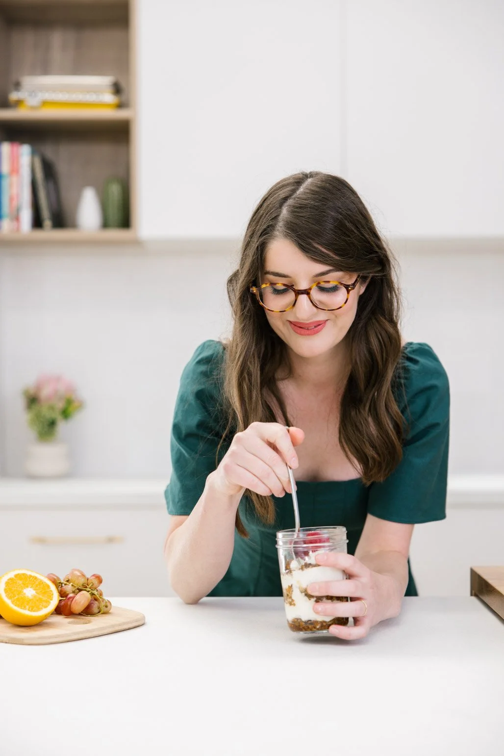 Qualified Adelaide women's health nutritionist specialising in fertility, pregnancy, perimenopause, PMOS, and endometriosis.