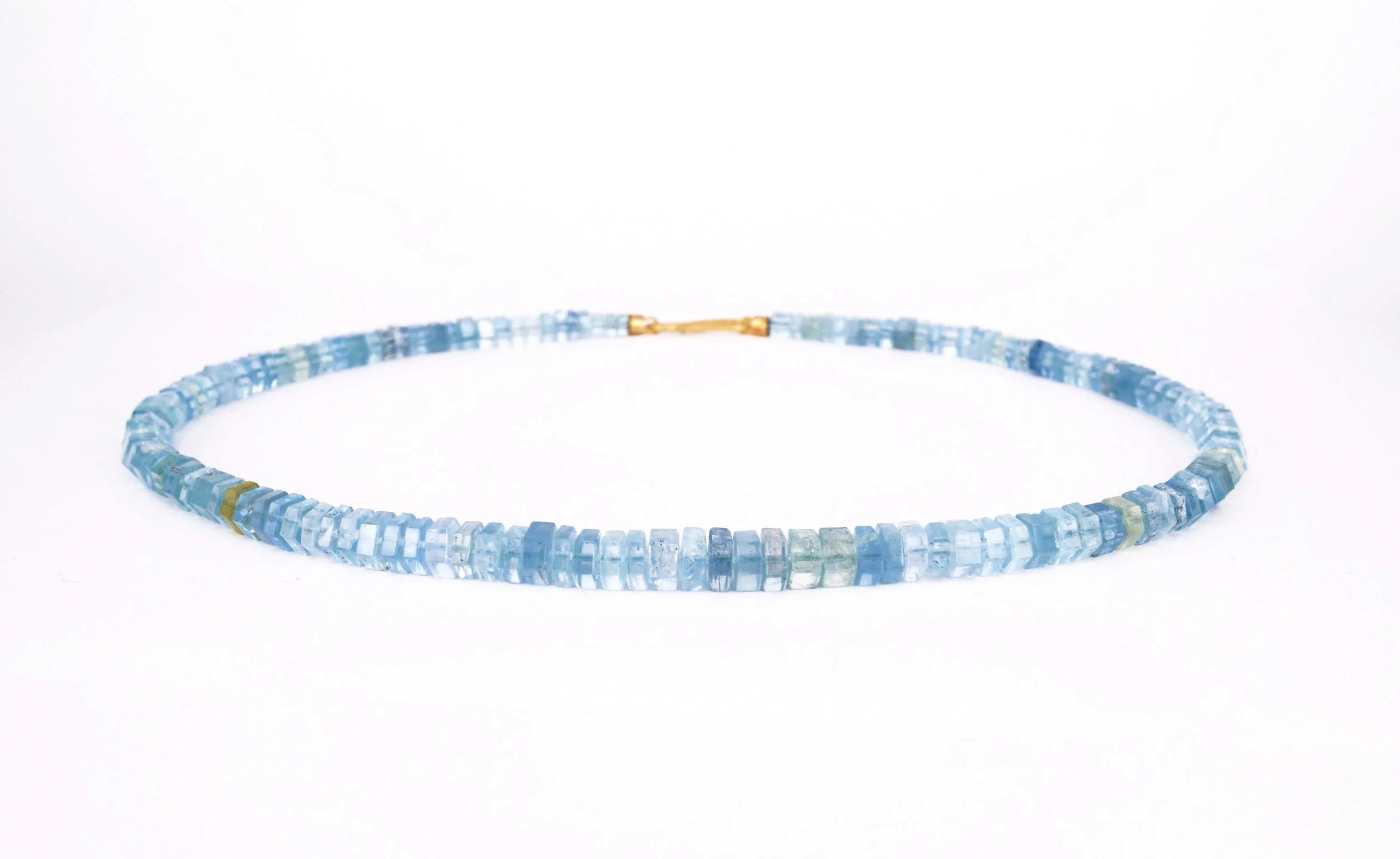 750er Gelbgoldverschluss, Aquamarinkette Hexagon