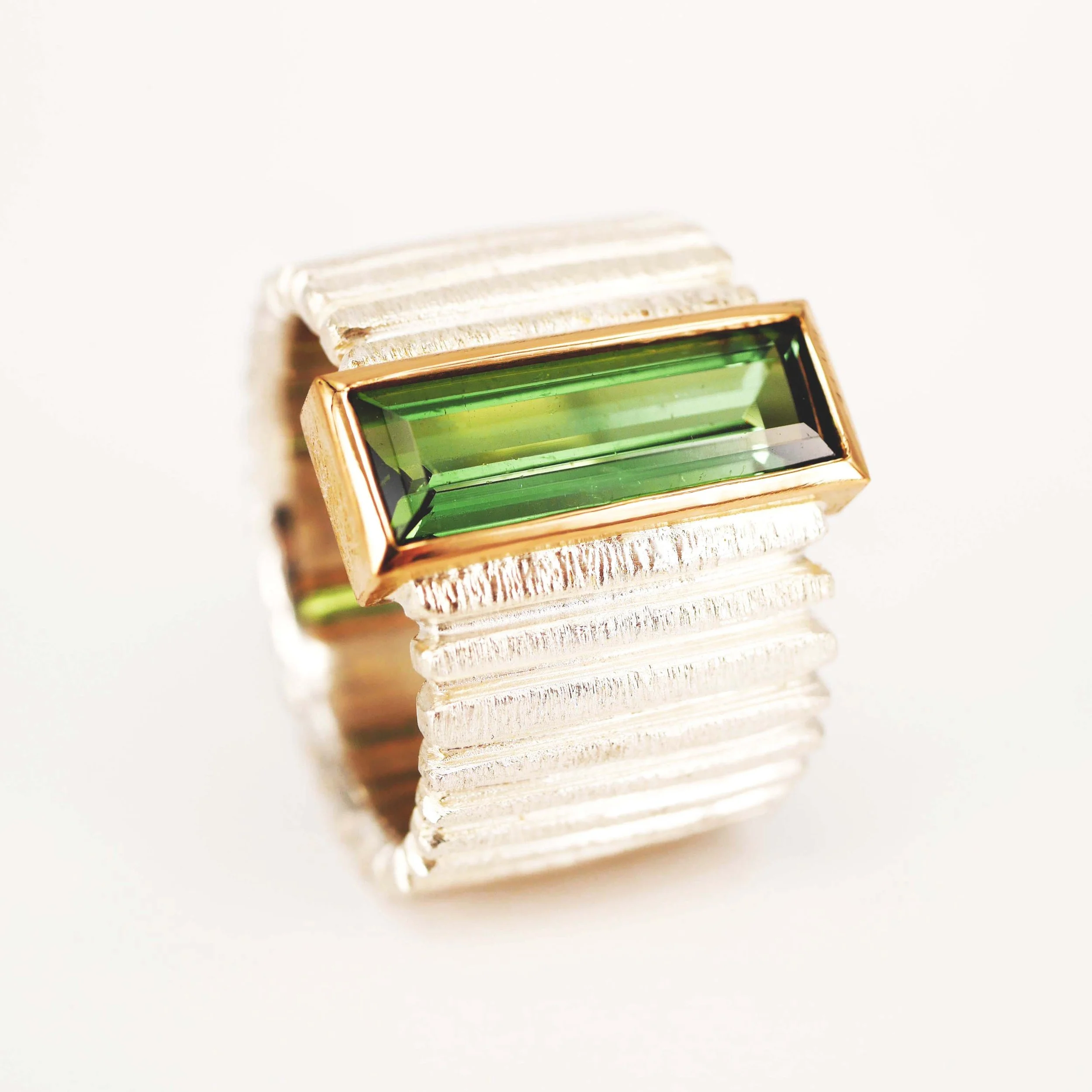 "Stäbchen" 925er Silber mit Turmalin in 750er Gelbgold gefasst