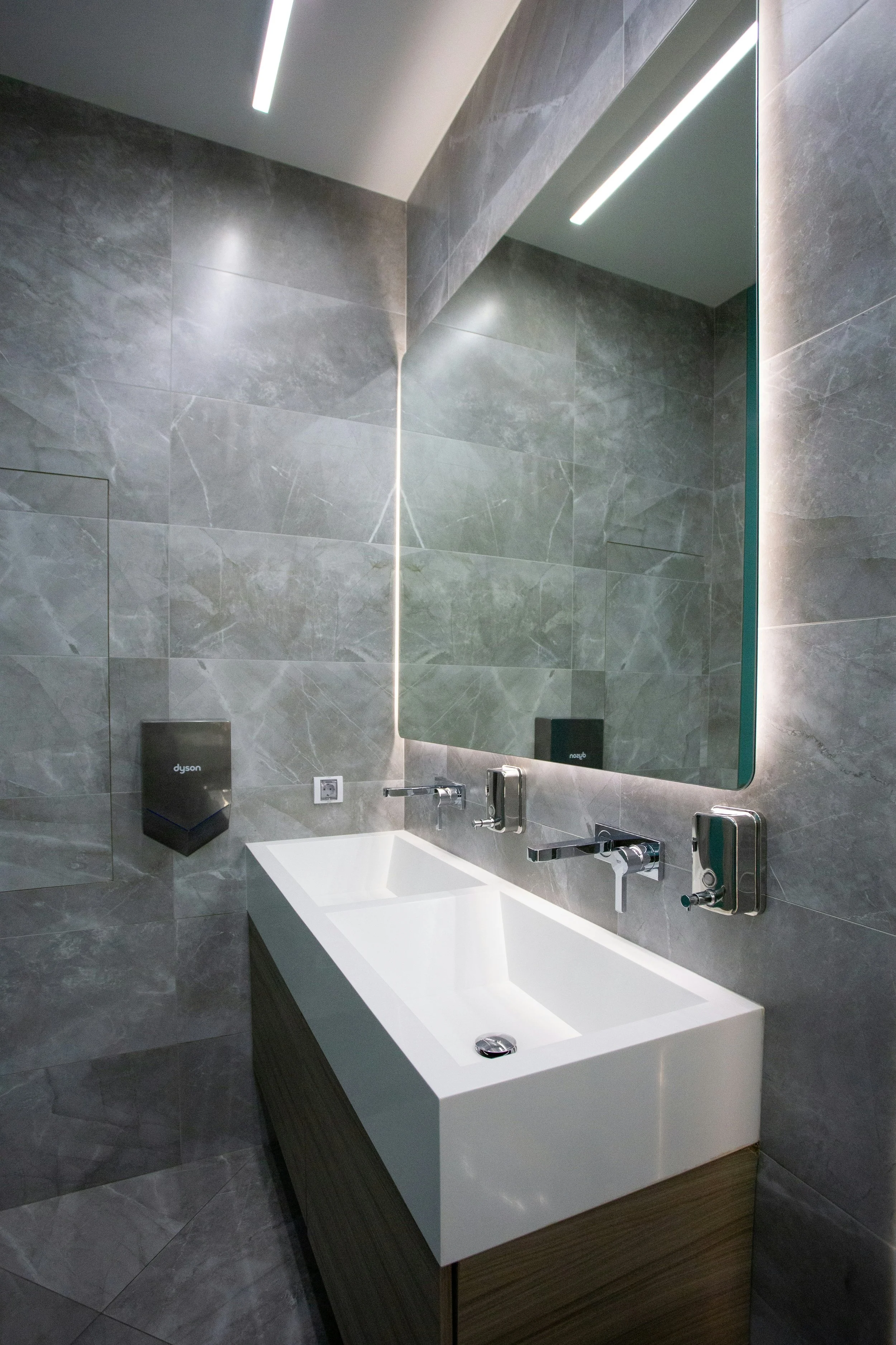 Ontario Workplace Washroom Cleaning Requirements You Must Know