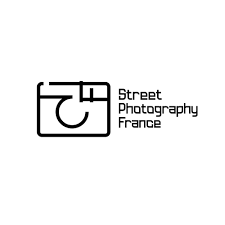 Logo for street photography France featuring a stylized camera and text.