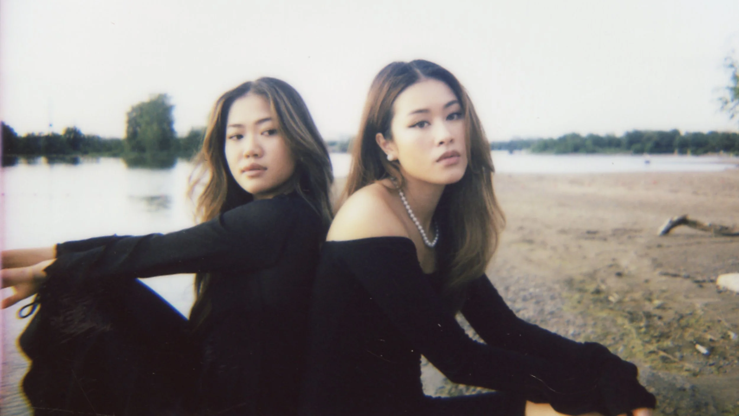 Yenni & Nipa instax-2.jpg