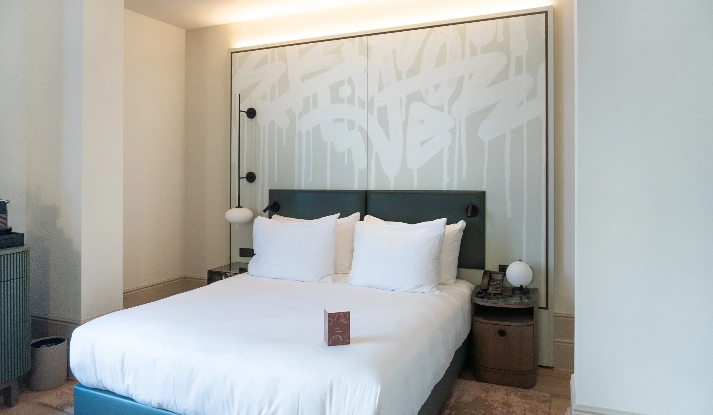 19_TCH_headboard_02_crop.jpg