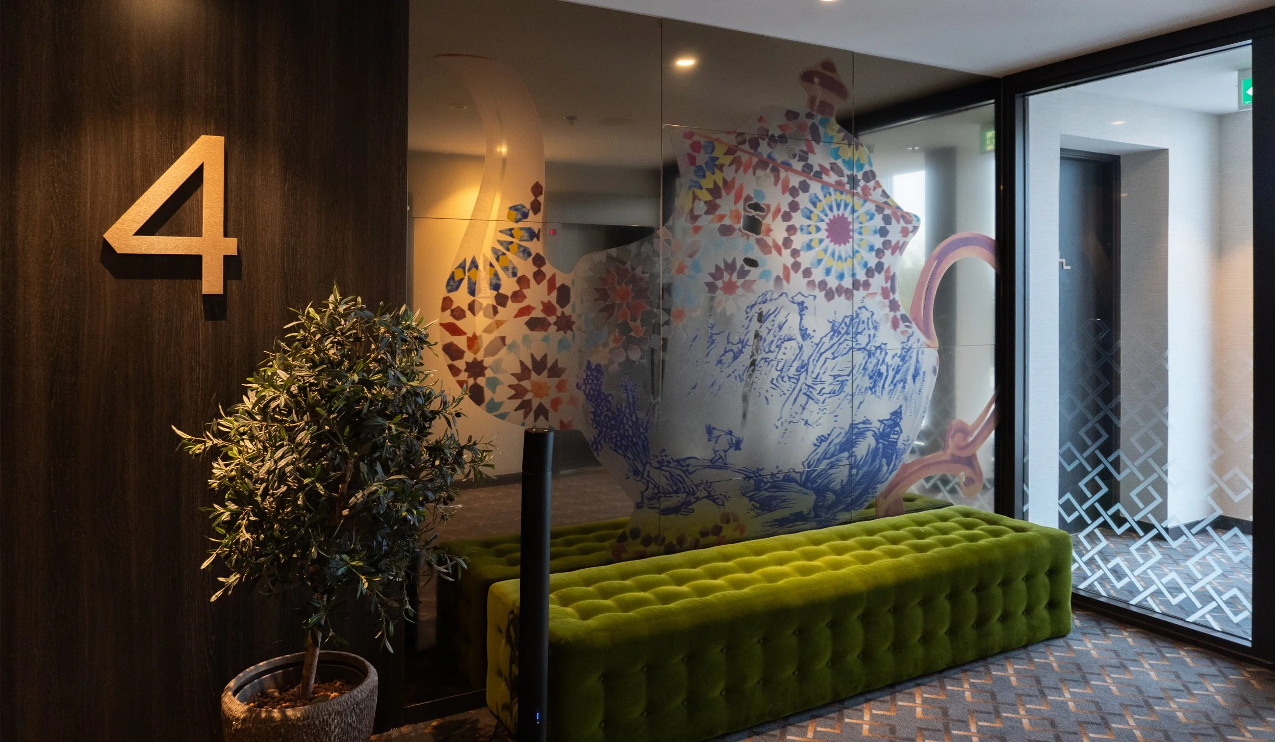 18_New_West_teapots_09_crop.jpg