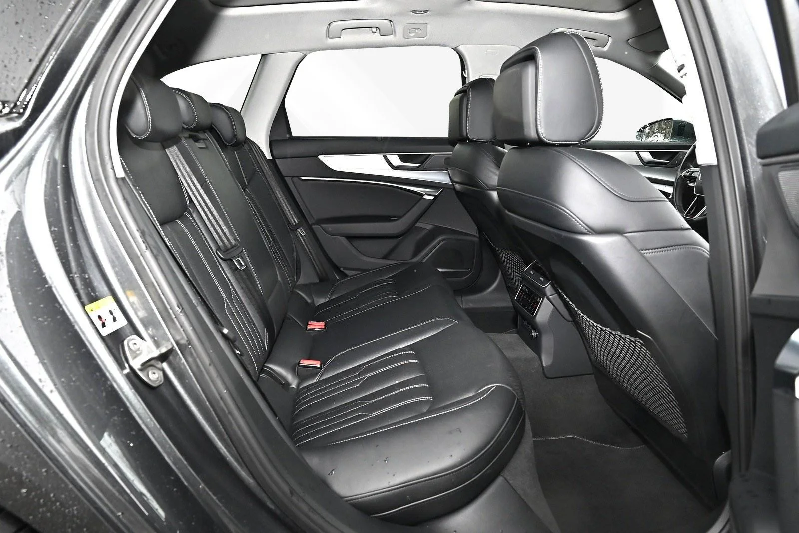 Audi A6 Avant 55 TFSI S line- interior