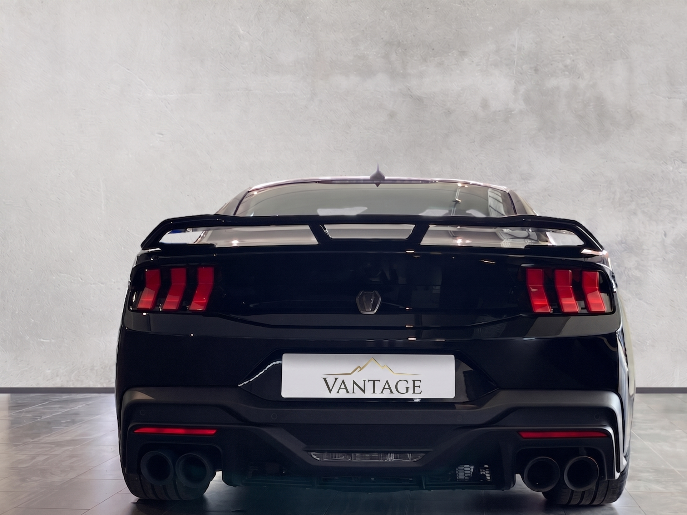 Ford Mustang 5.0 Ti-VCT V8 334 Dark Horse