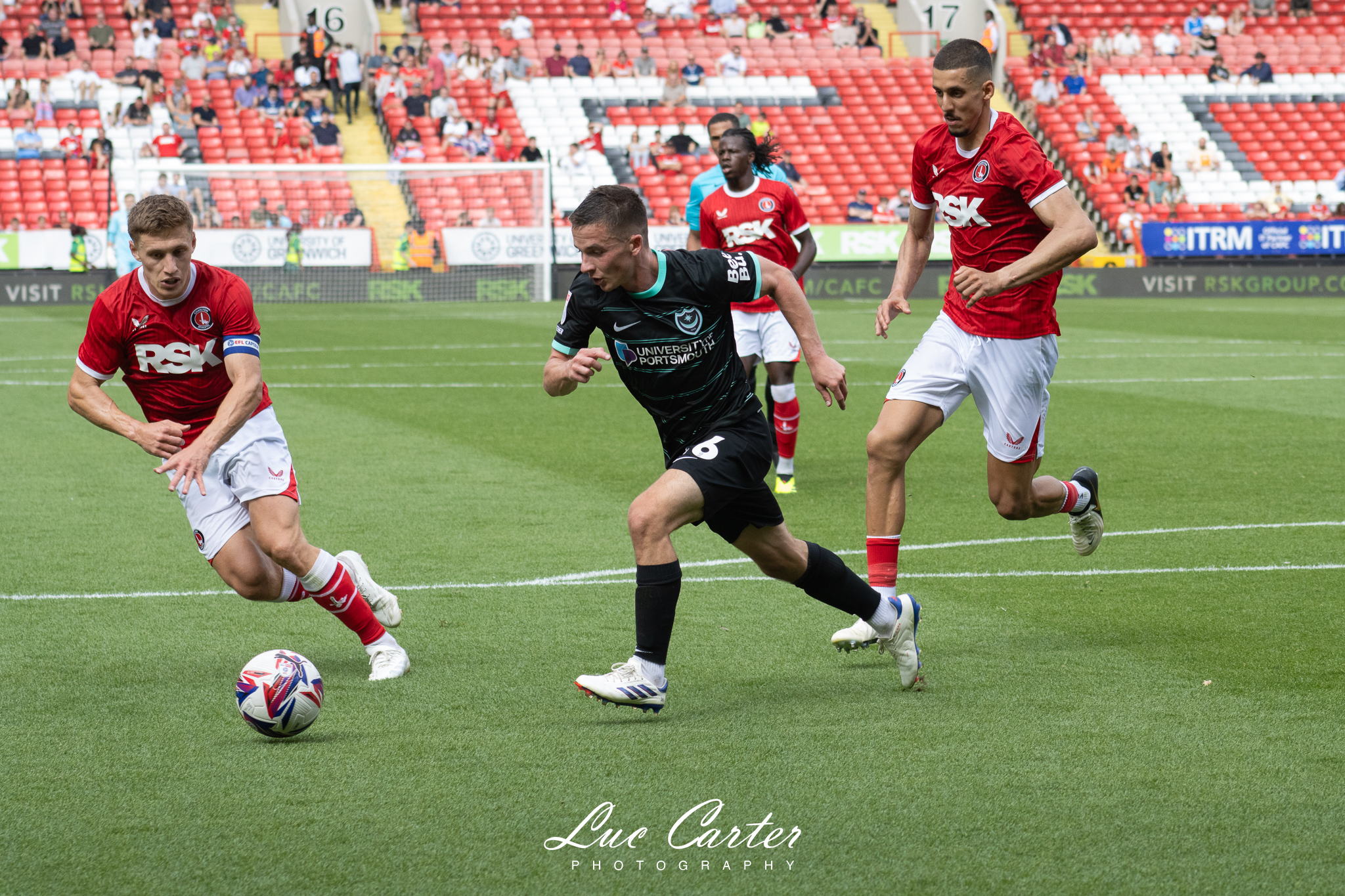 Charlton v Portsmouth 20.png