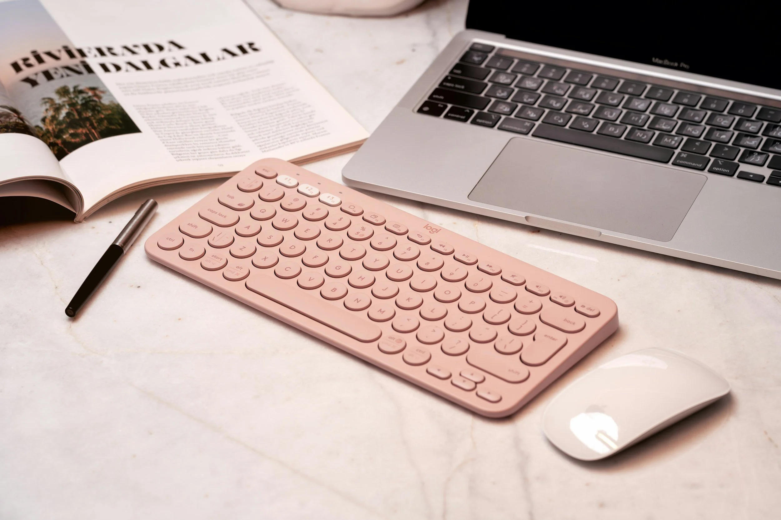 pink keyboard