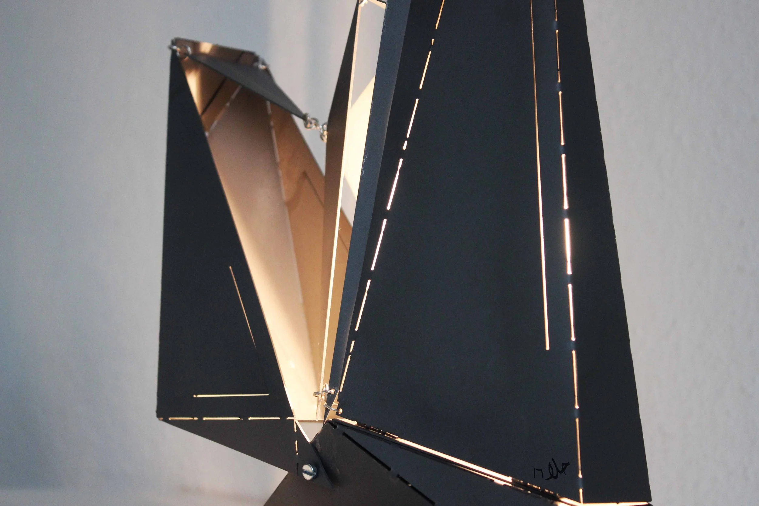 03 Entwurf Leuchte _ Hala Ghatasheh (1).jpg