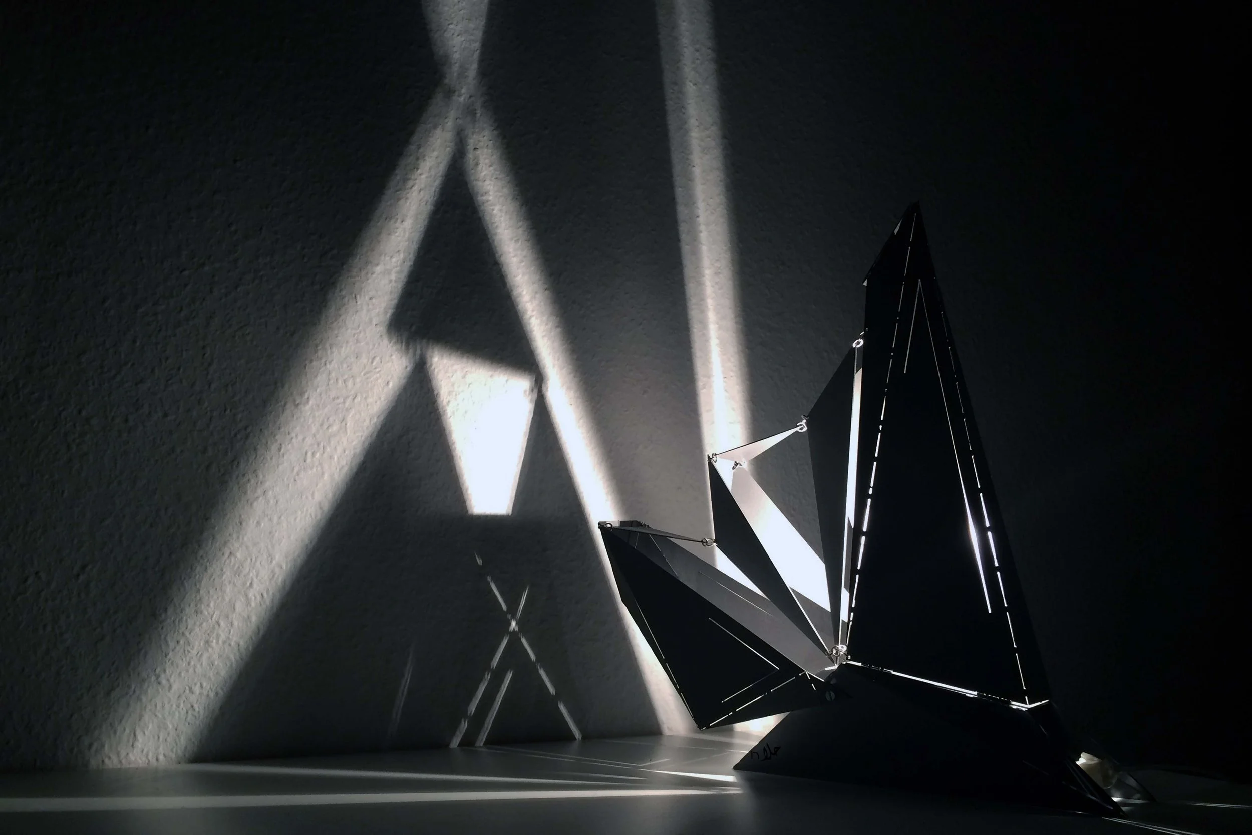 03 Entwurf Leuchte _ Hala Ghatasheh.jpg