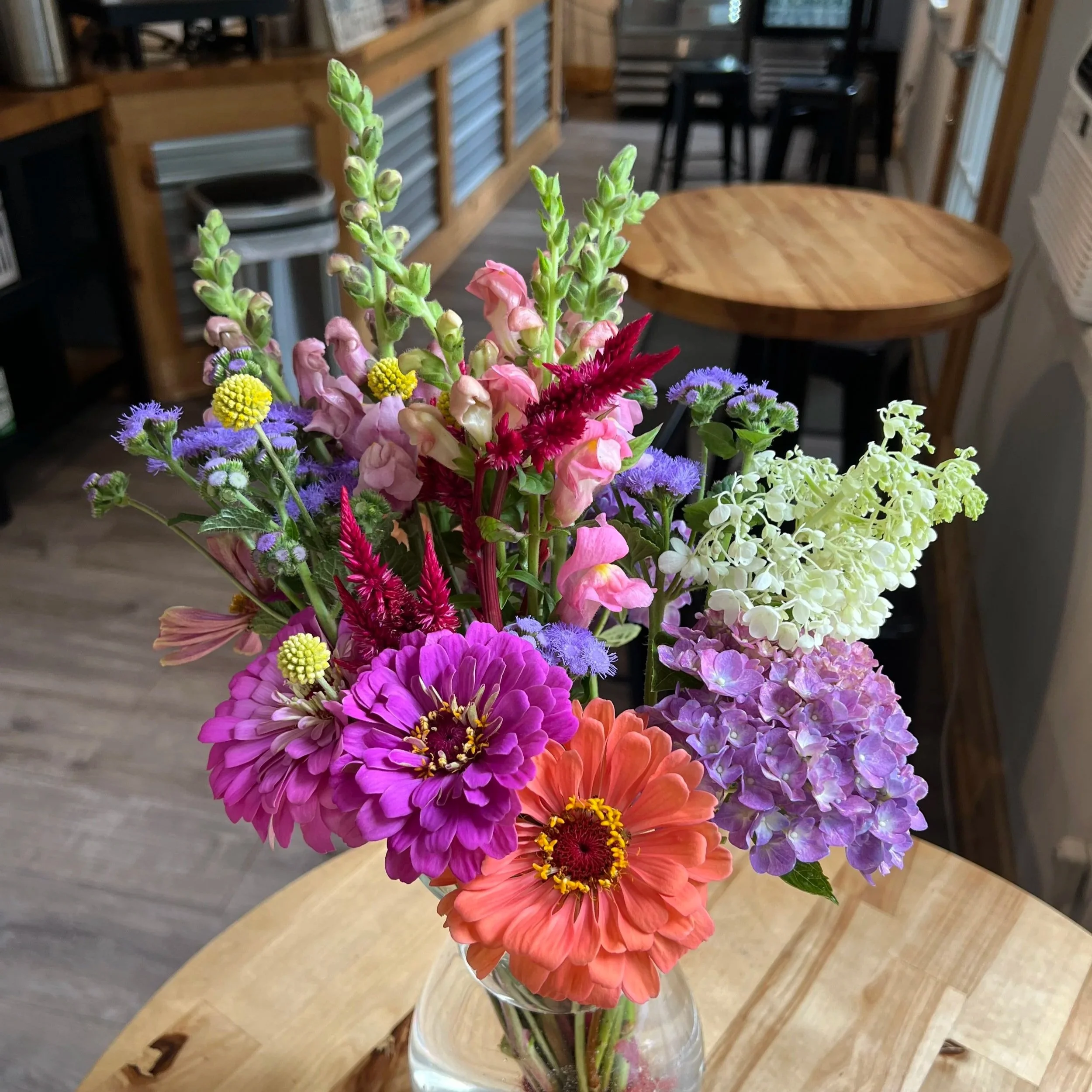 Image showing a sample Garden Study, a small bouquet with mixed species.