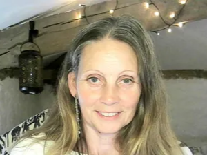 Portrait of Victoria Ellis.