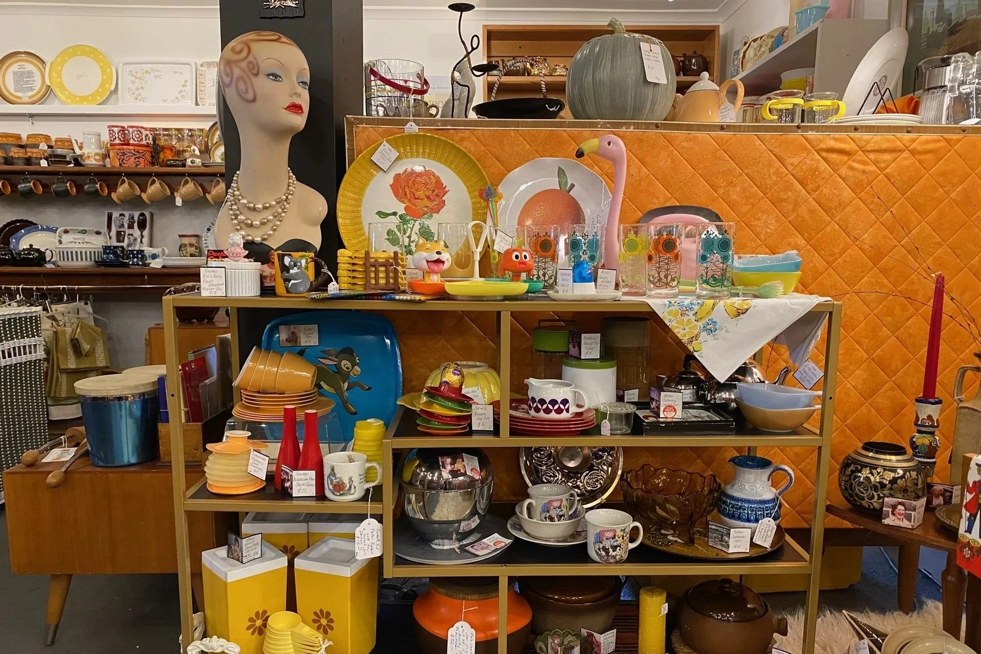 Mid Mountains Vintage, Woodford