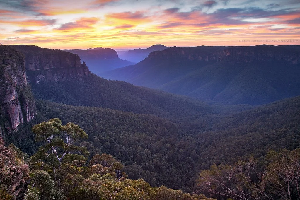Sunrise at Govetts Leap, Blackheath