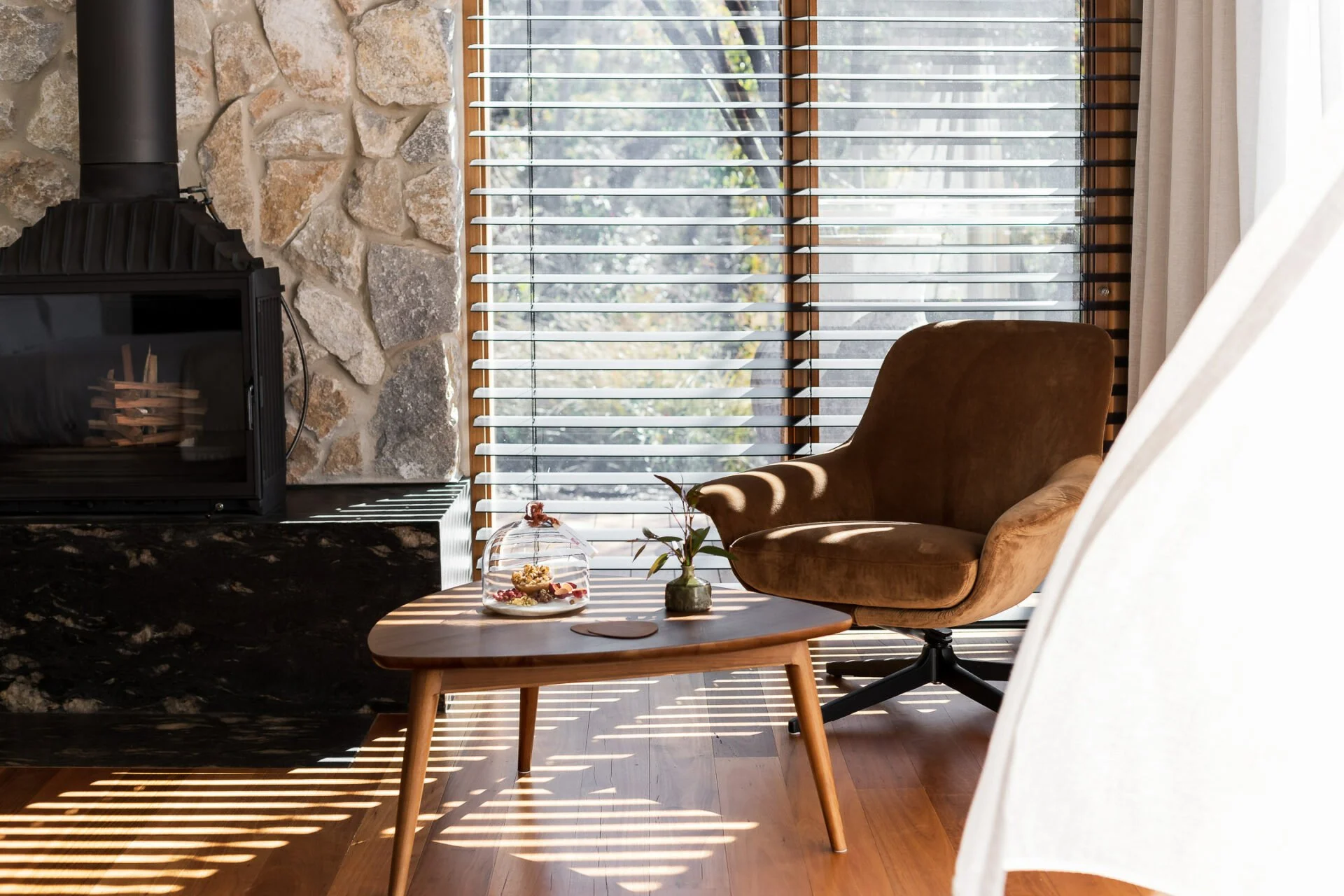 A lounge setting at Chalets at Blackheath