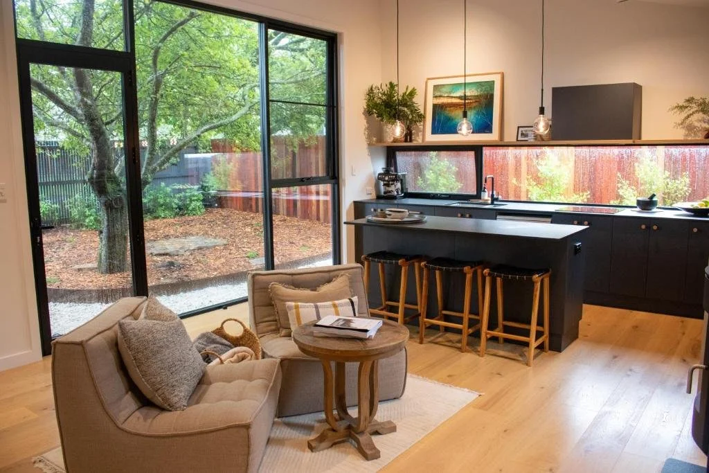 The lounge at Fort Rock Cabin, Blackheath