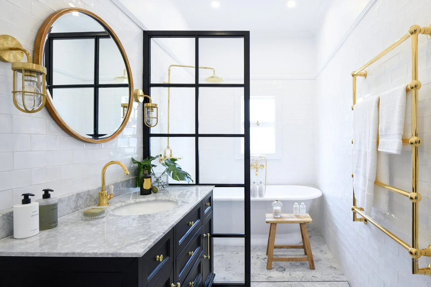 The bathroom at Orchard Cottage, Leura