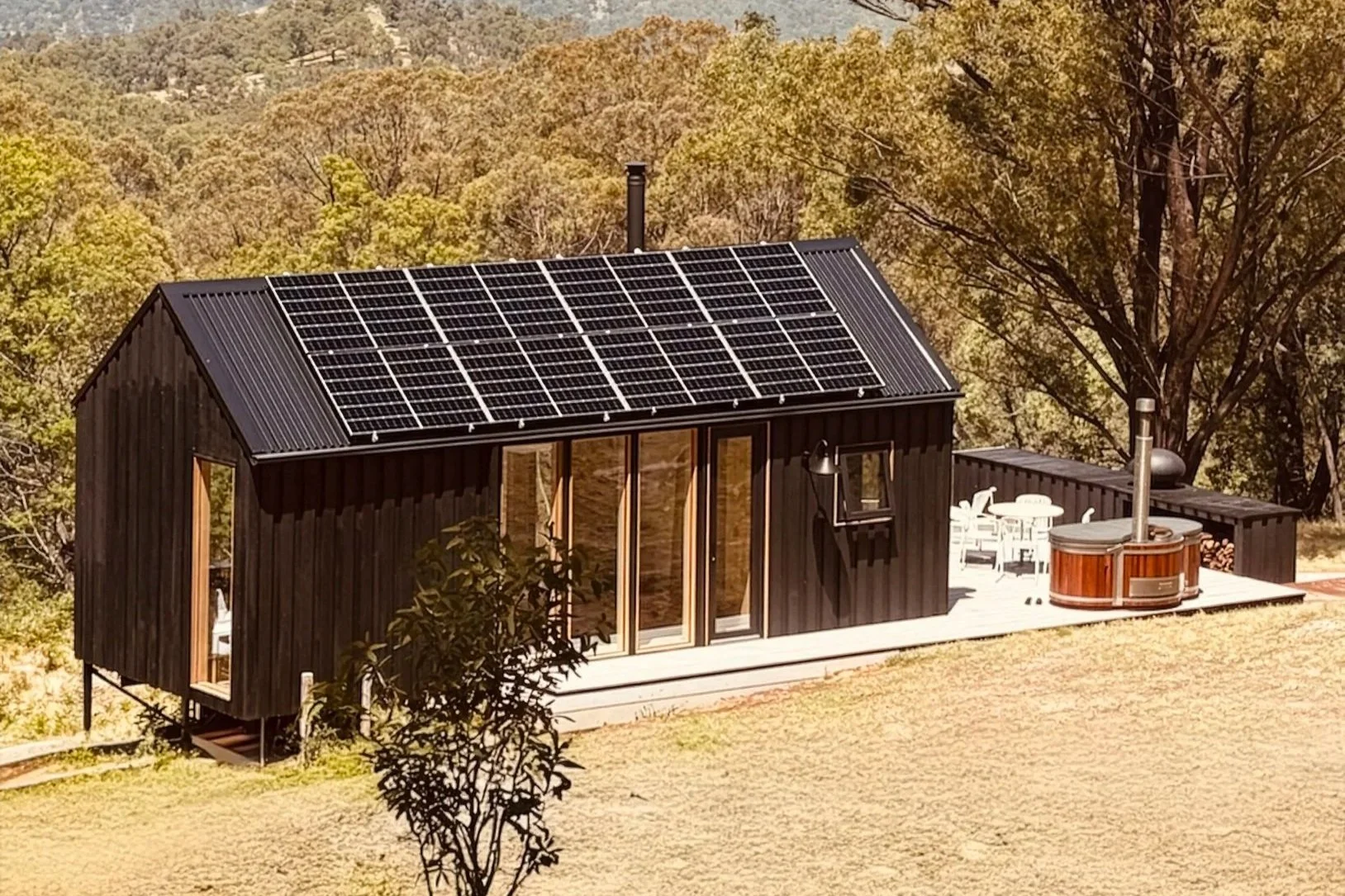 The exterior of Gang Gang Cabin at Megalong Valley