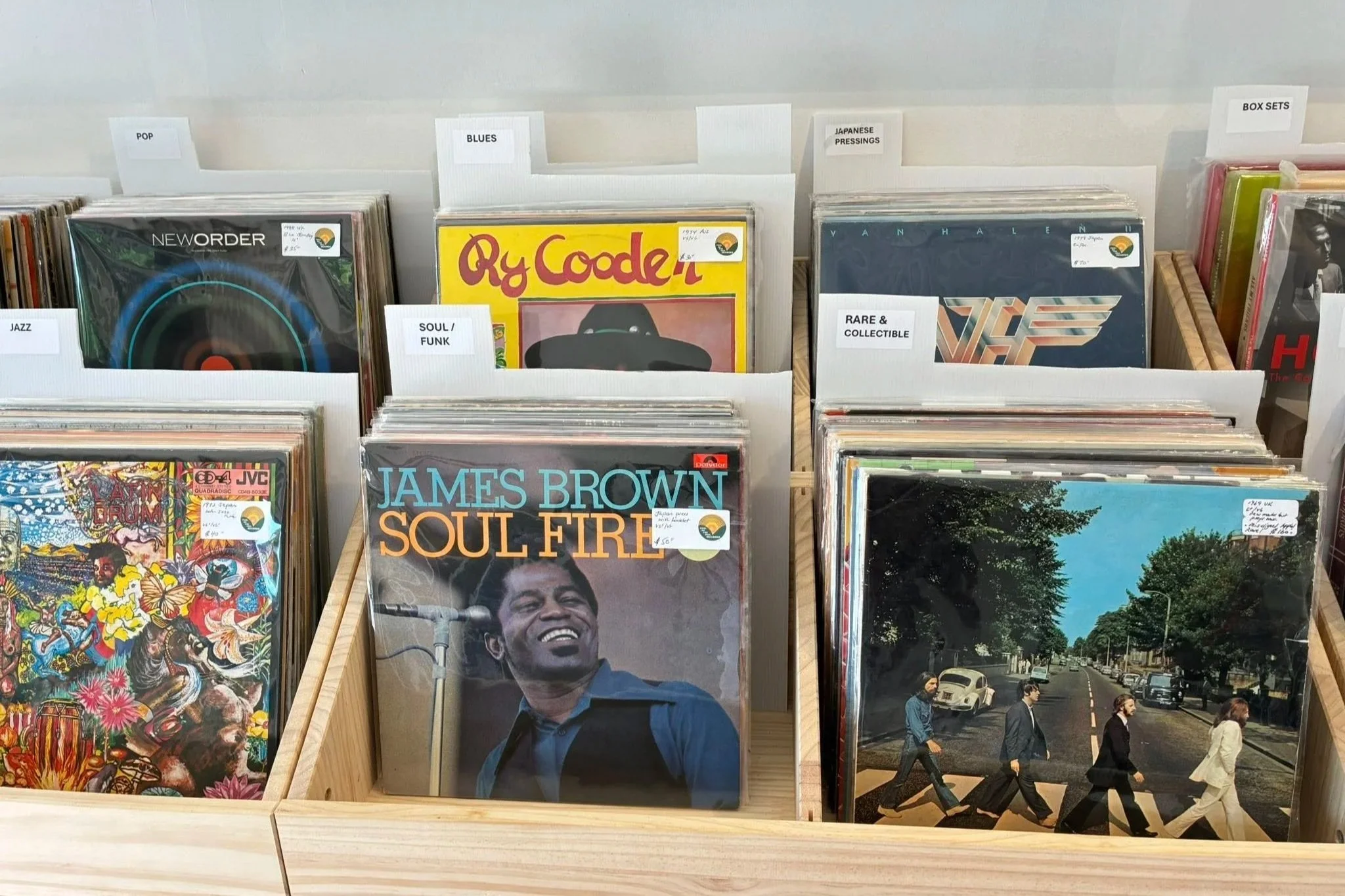Records at Fool on the Hill, Leura
