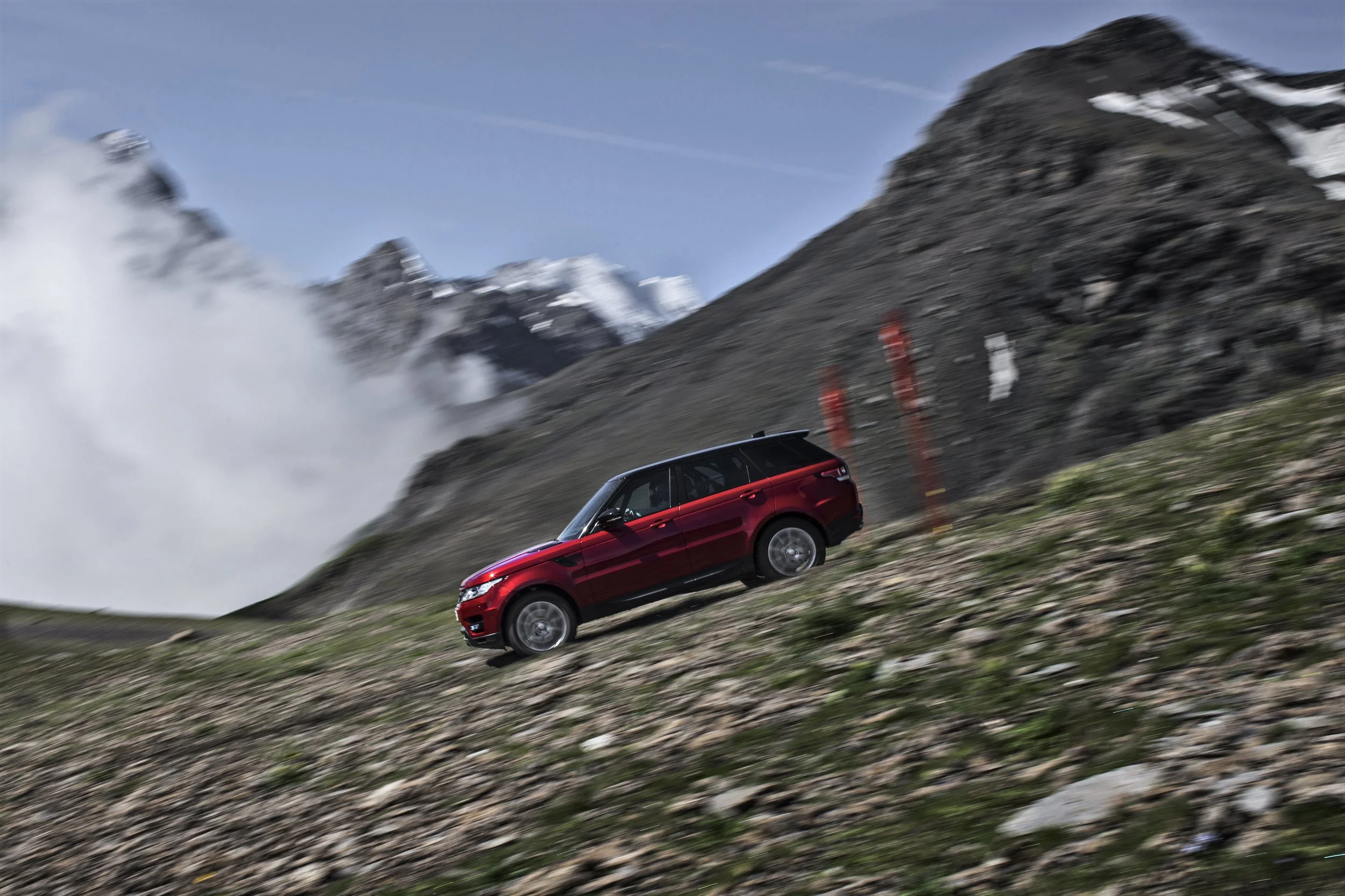 160814_DR_LandRoverSwitzerland_16_DSLR HILLSIDE_3032.jpg