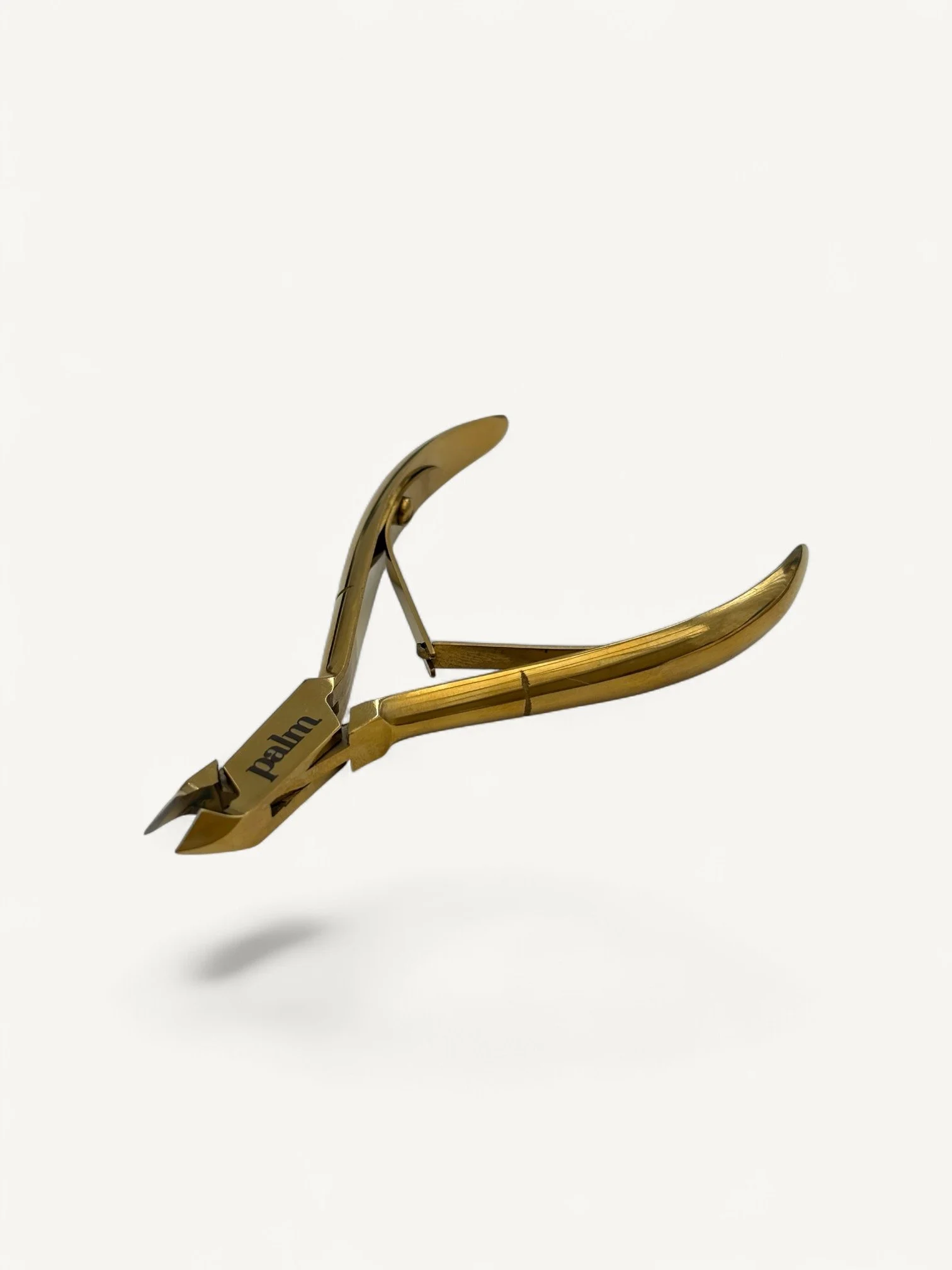 Palm cuticle nippers