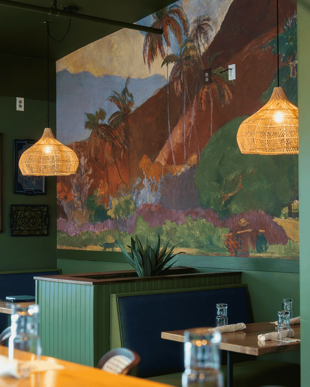 tequila room booths