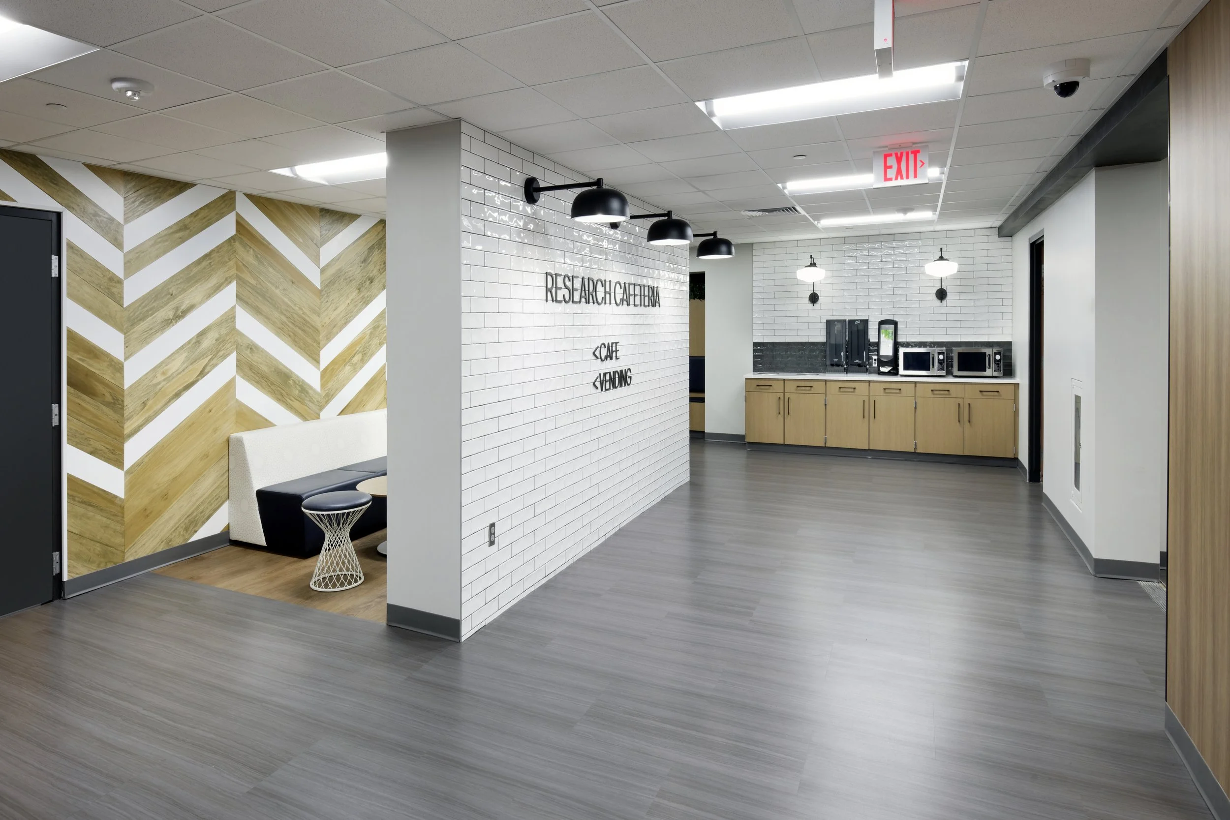 After-RsrchMedCntr-Cafeteria-Int (6).jpg