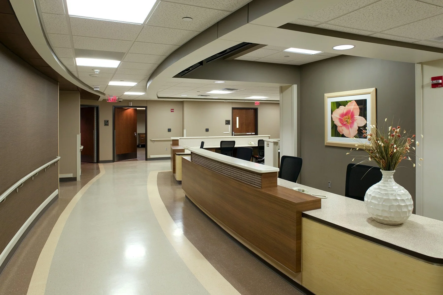 NKCH-Interior-Labor and Delivery Nurse Station-Large.jpg