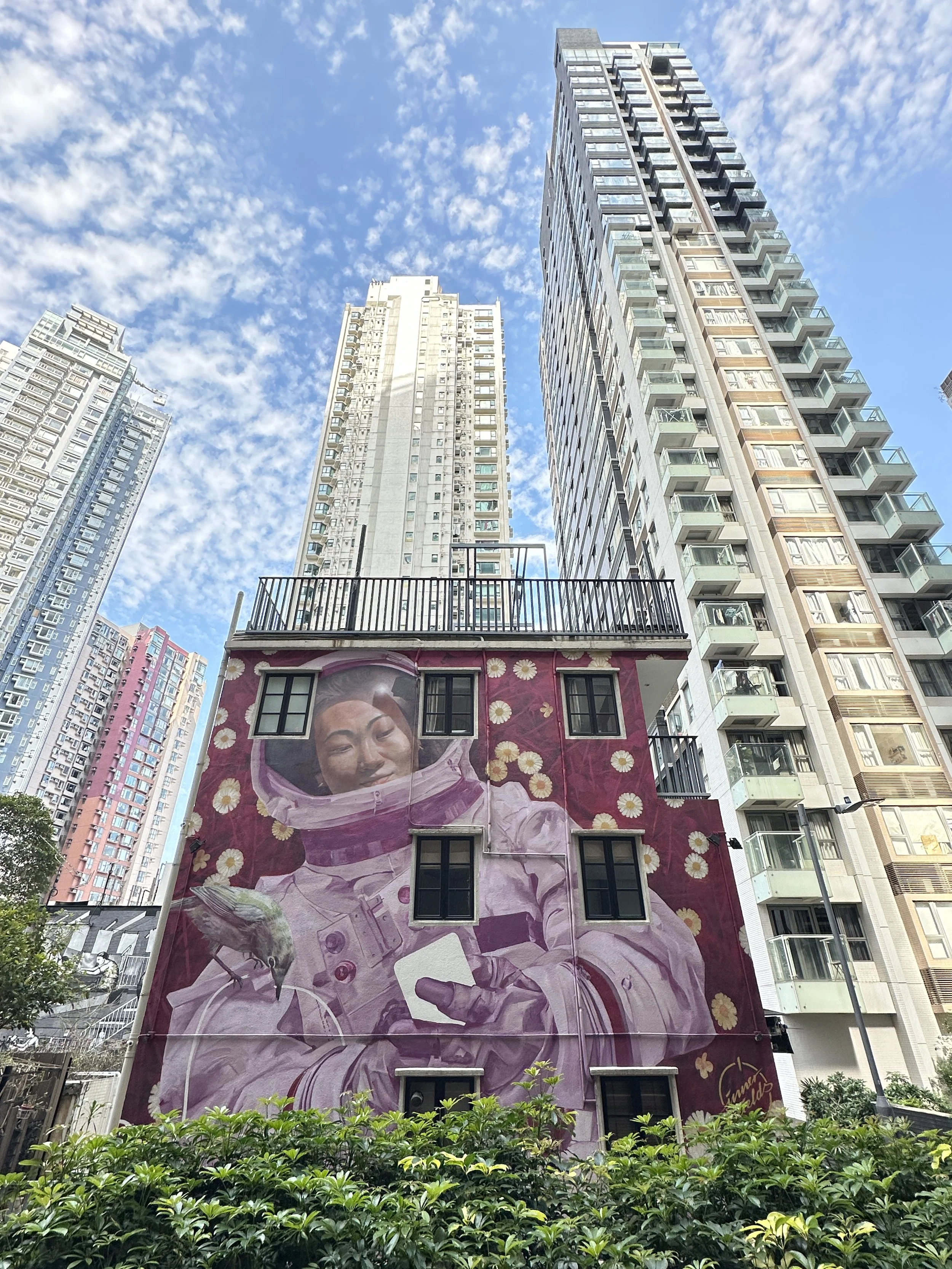 'spaceless' mural by German duo innerfields