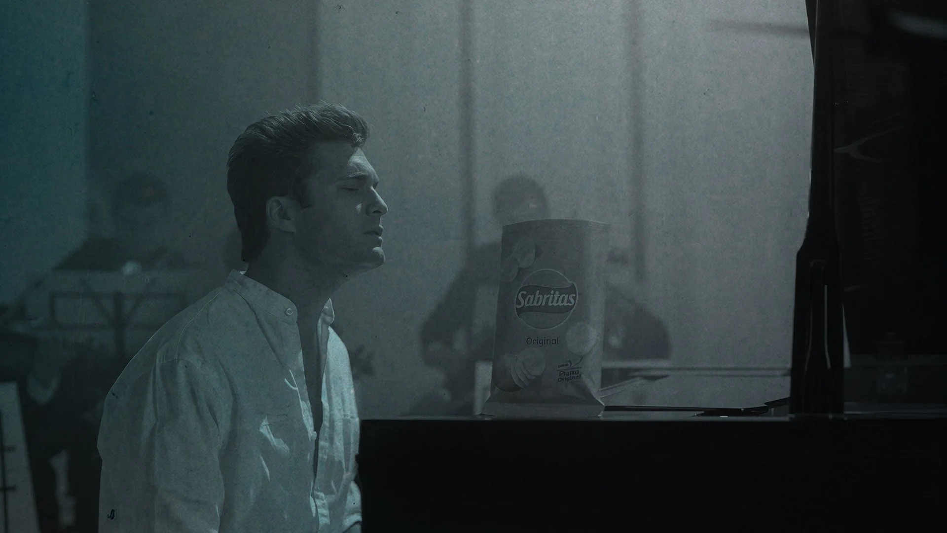 LUIS MIGUEL thumbnail copy.jpg