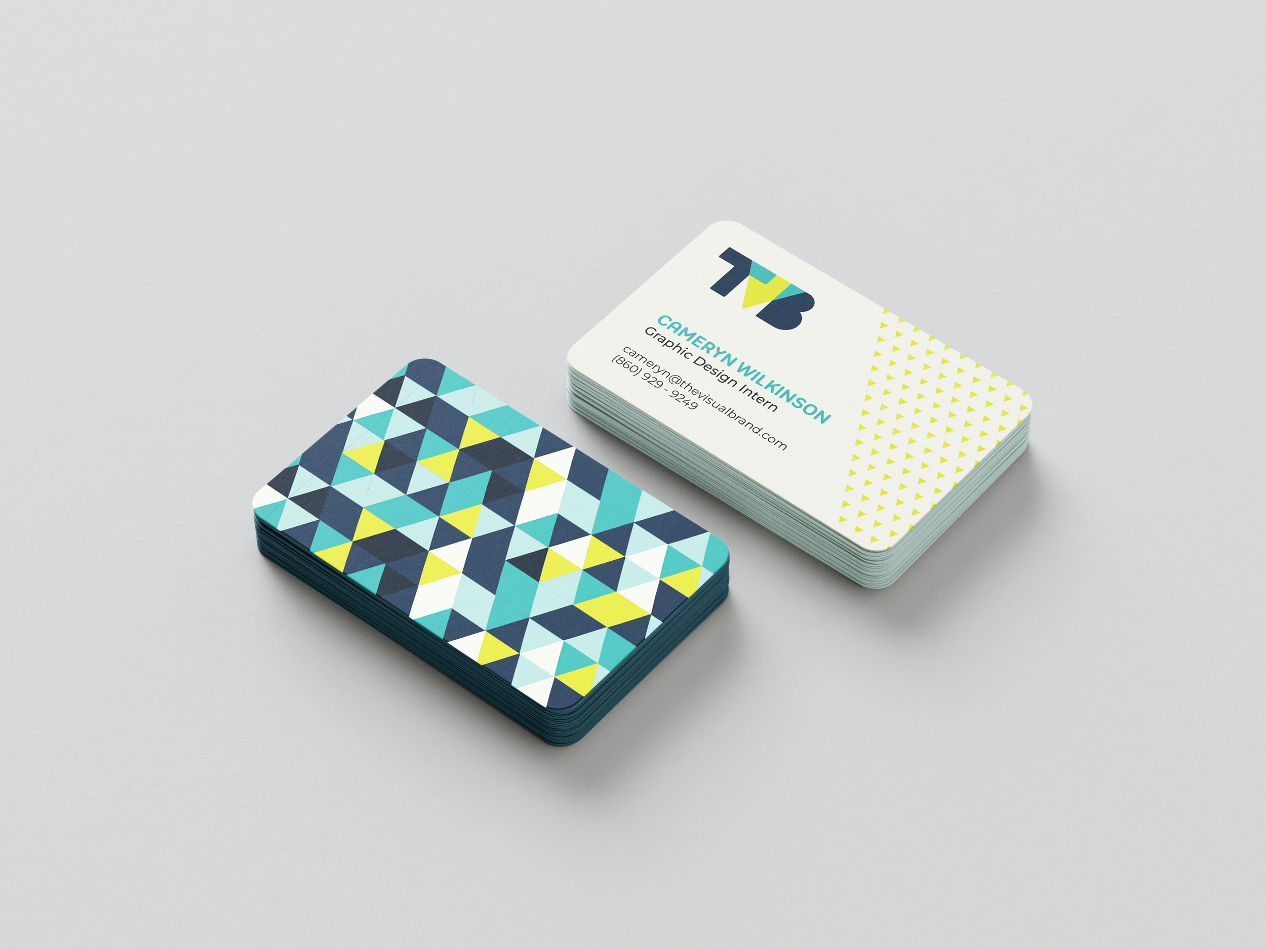 Free_Rounded_Business_Card_Mockup_4.png