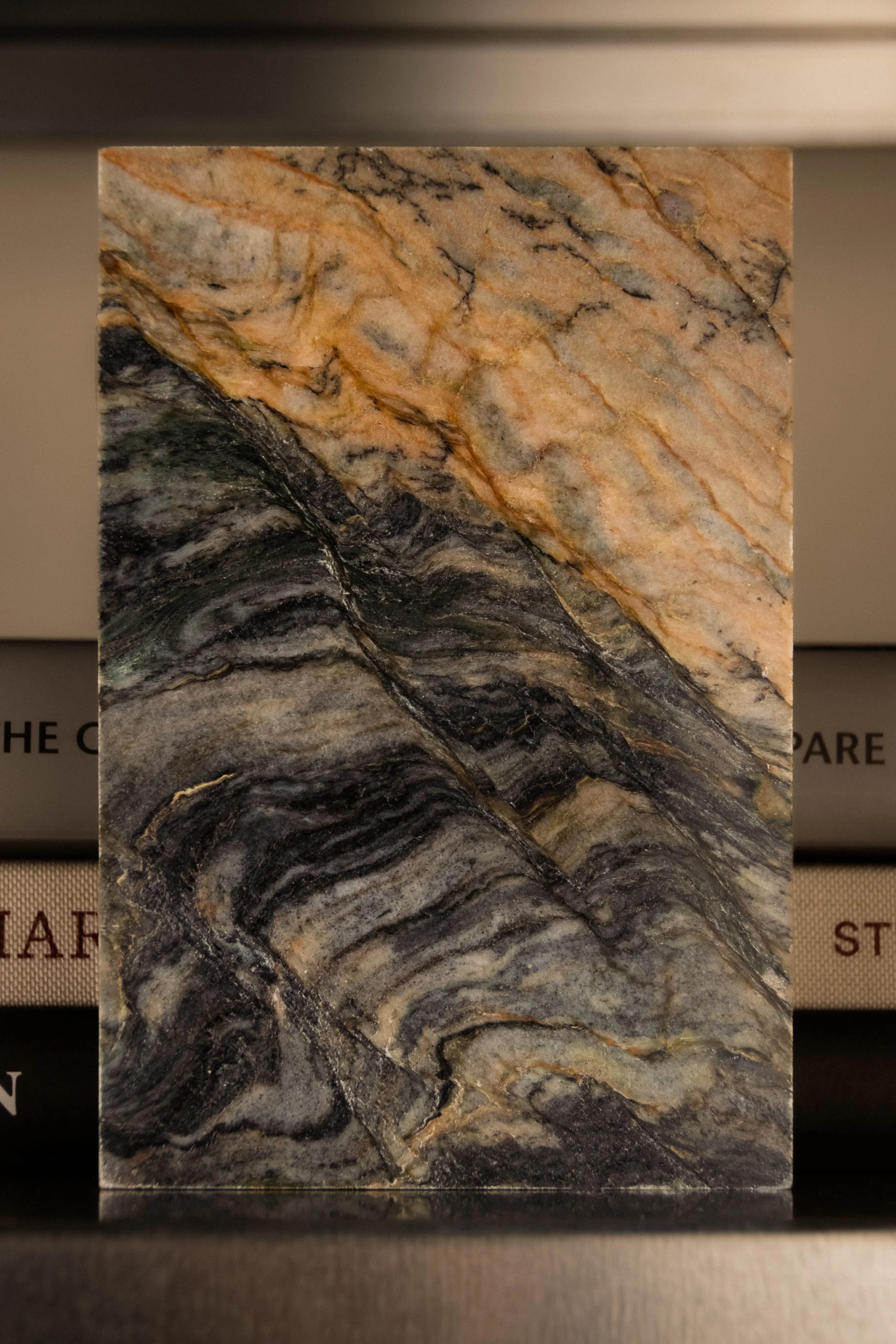 Natural stone sample in the Reflections Office by Studio Cér