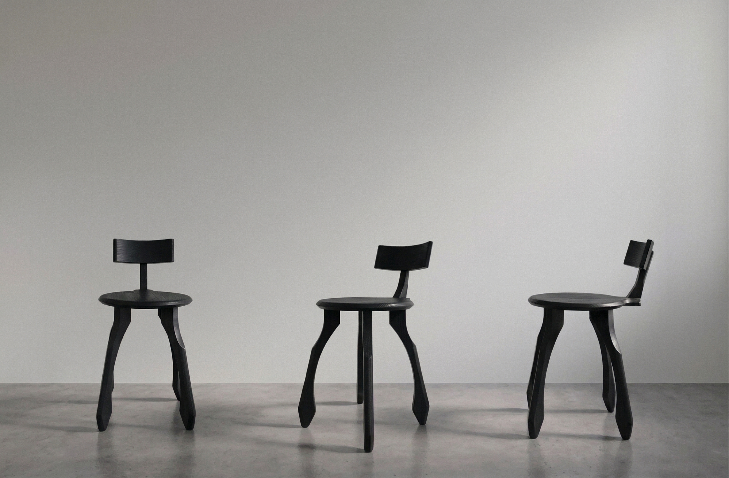 Ebonized Ash Small Sparrow Solid Seat .png