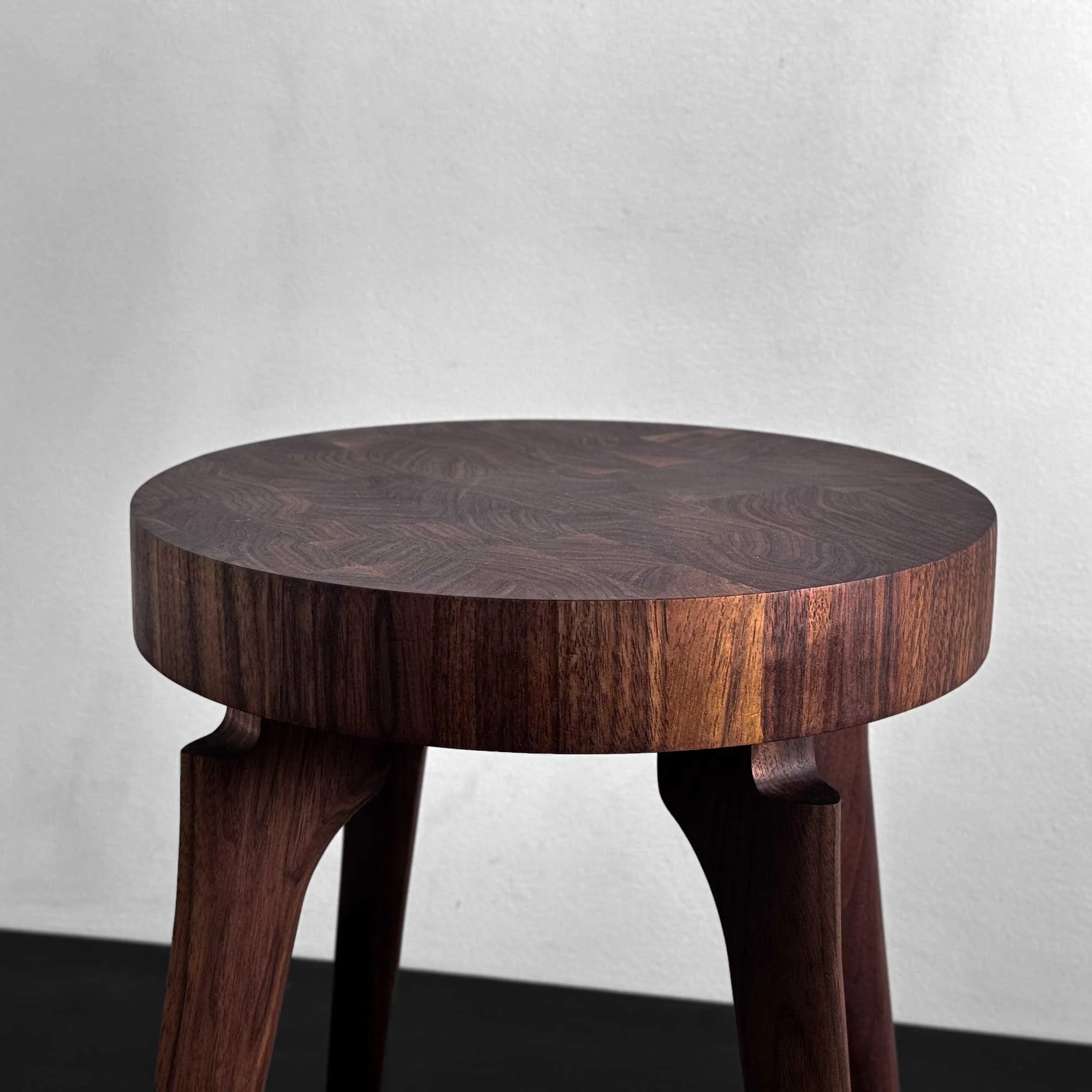 Walnut-endgrain-seat-detail.jpg