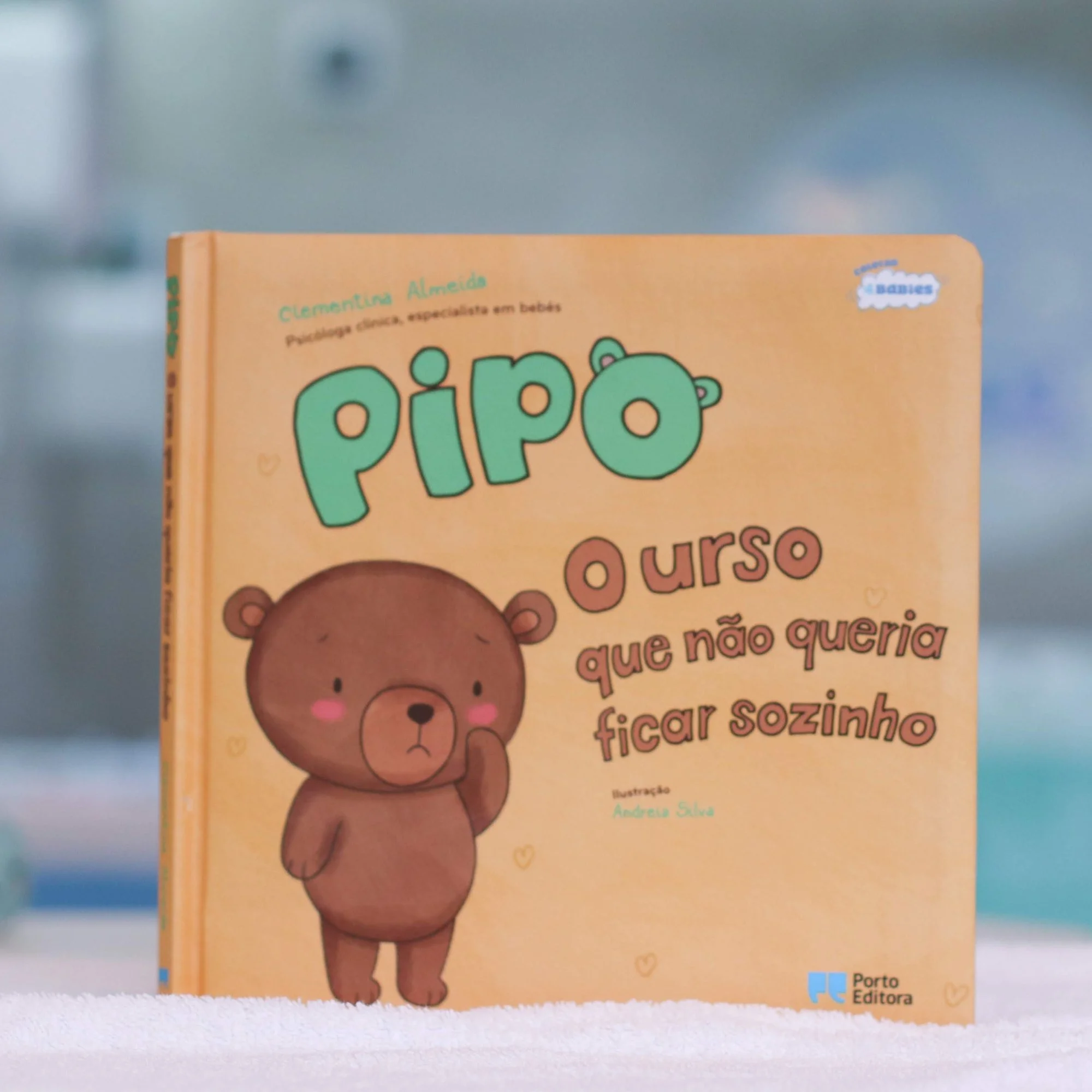 Livro Pipo, o urso que não queria ficar sozinho