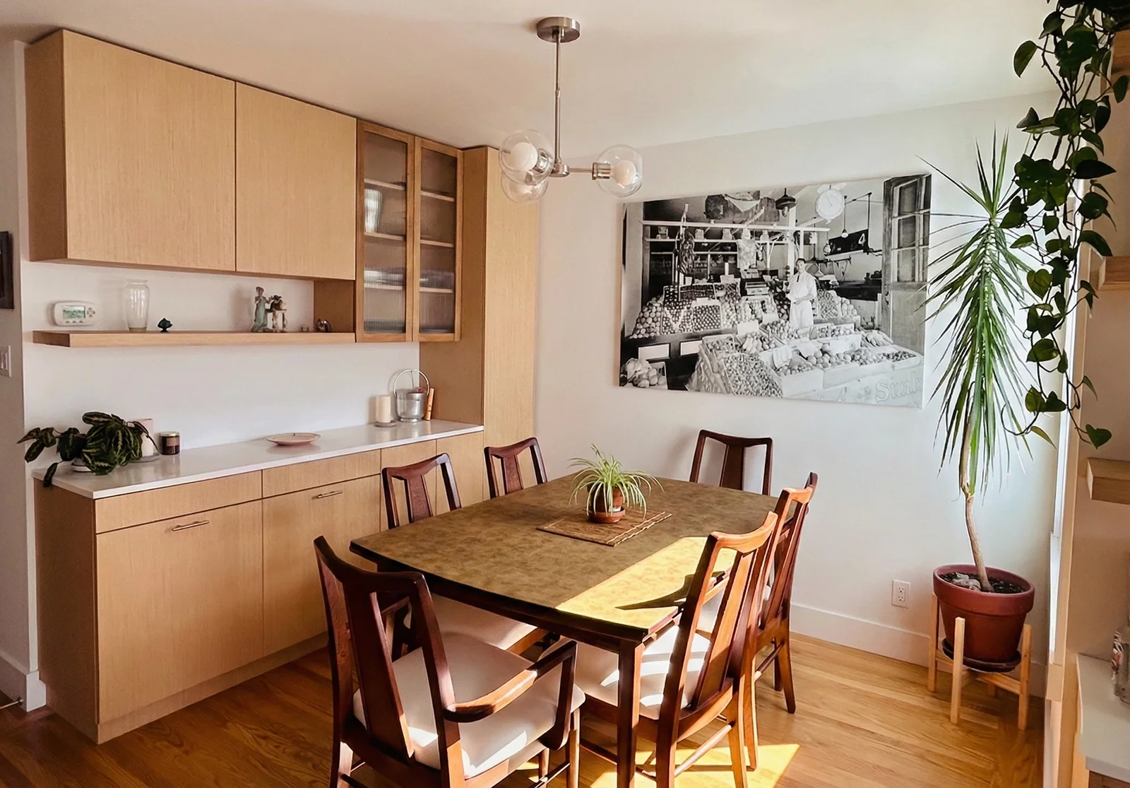 Jackie and Vicky cabs (1).webp