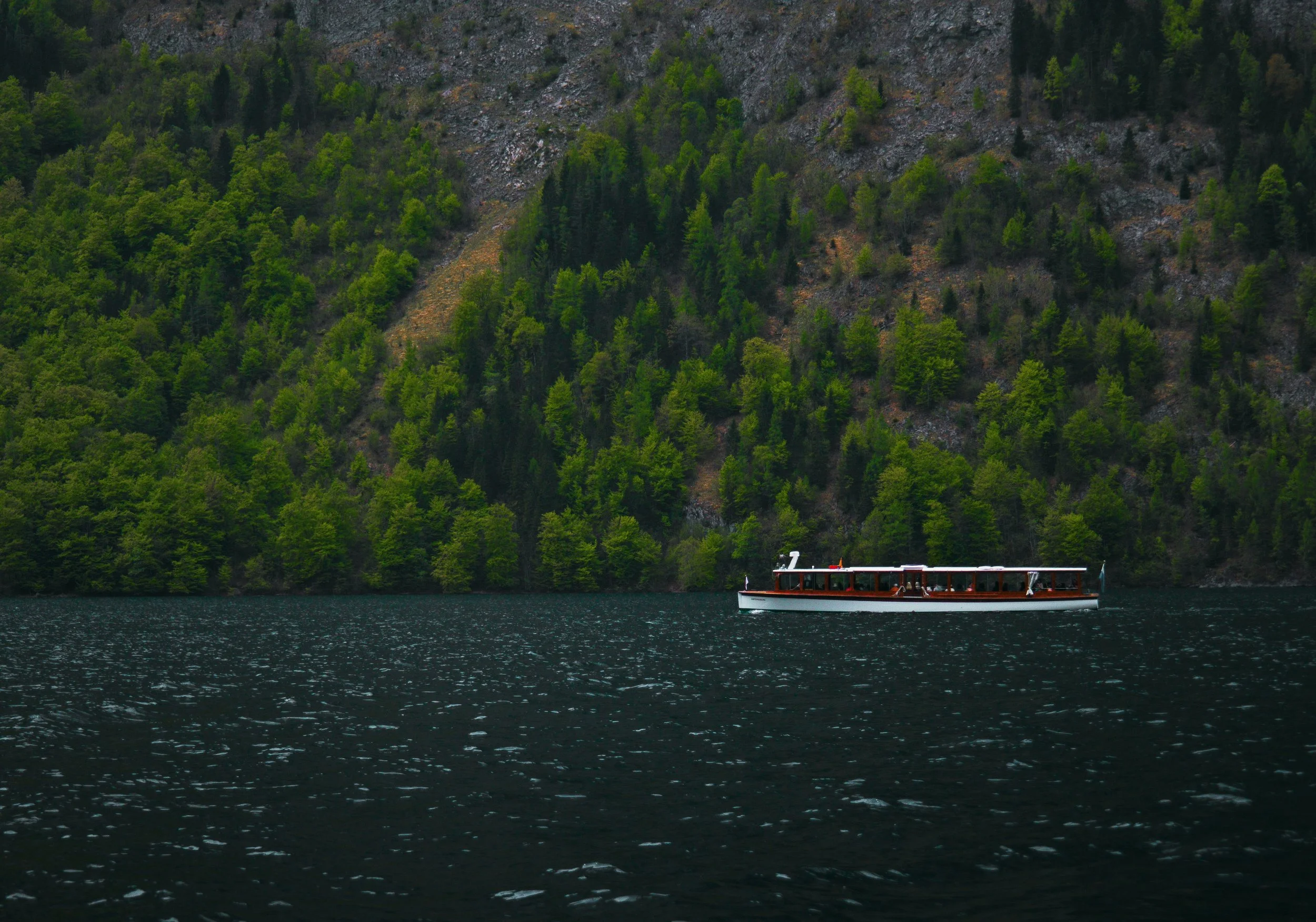 Fährschiff auf dem Königssee.
